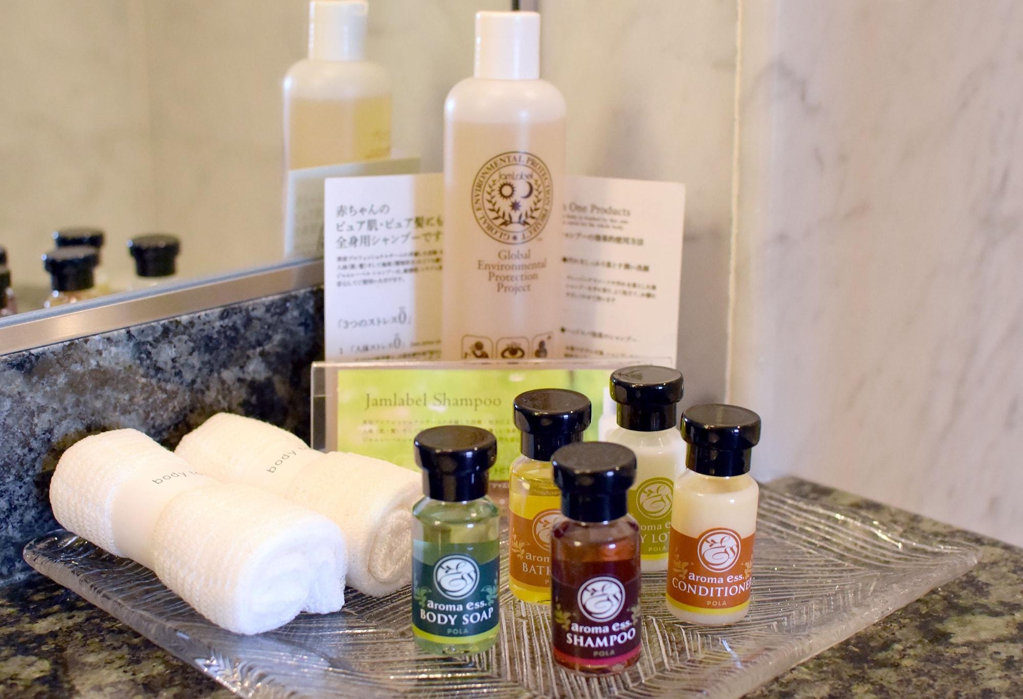 Twin Deluxe Two Beds