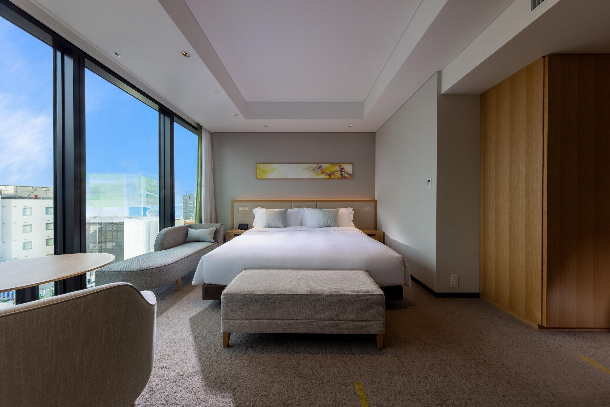 Double Deluxe King Bed