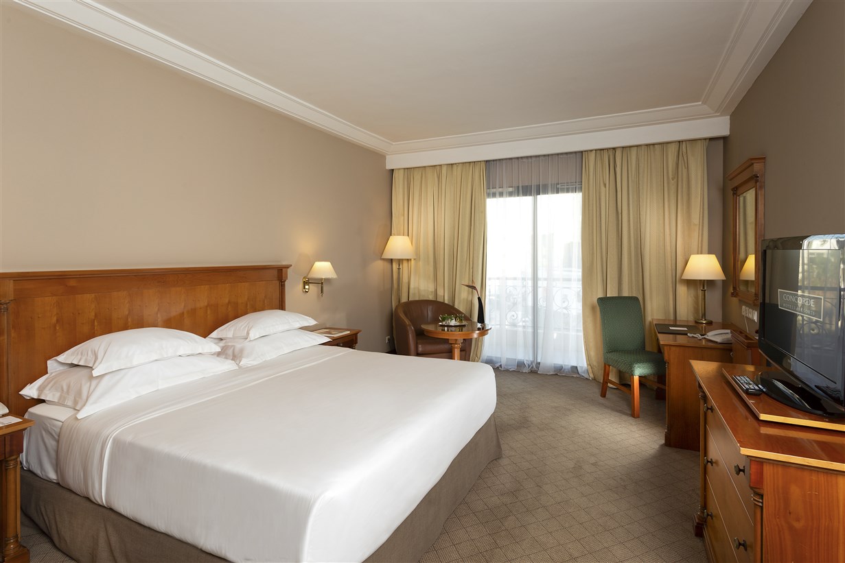 Single Deluxe Lake View