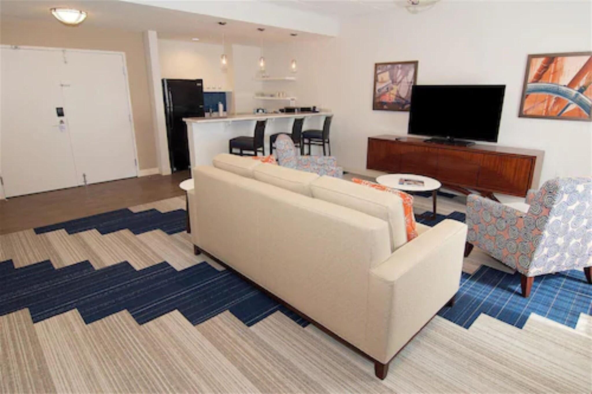 Junior Suite with Views