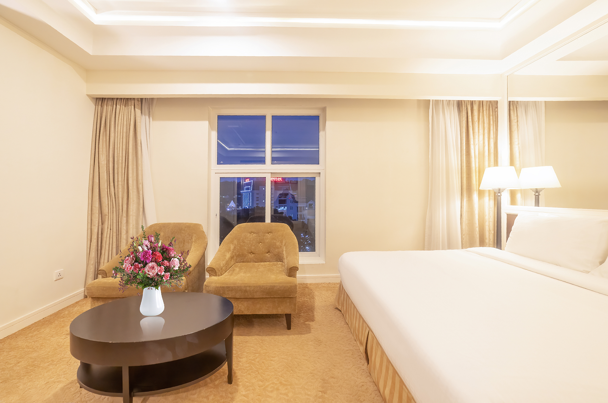 Family Room City View Two Beds