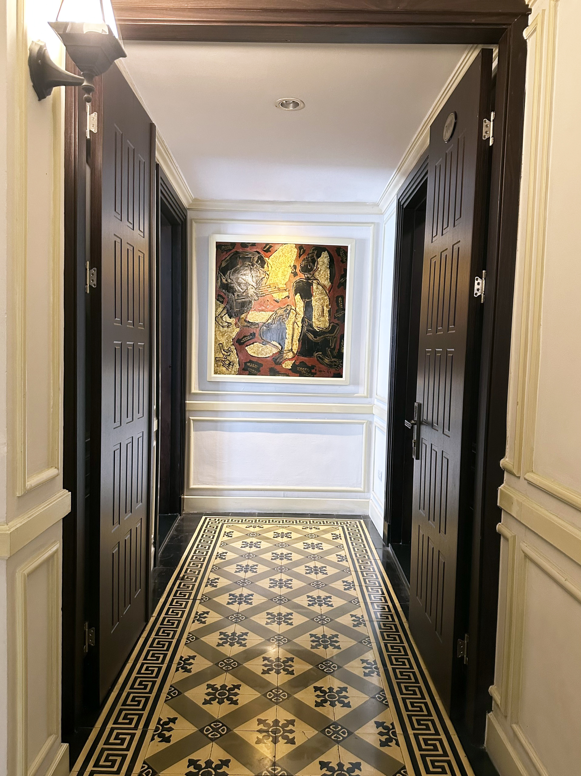 Room Connecting Room