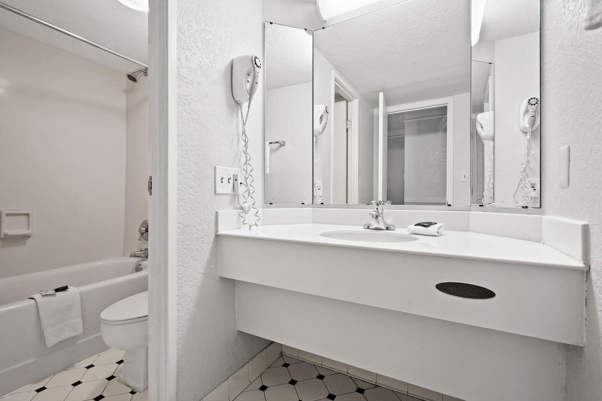 Room King Bed Non Smoking