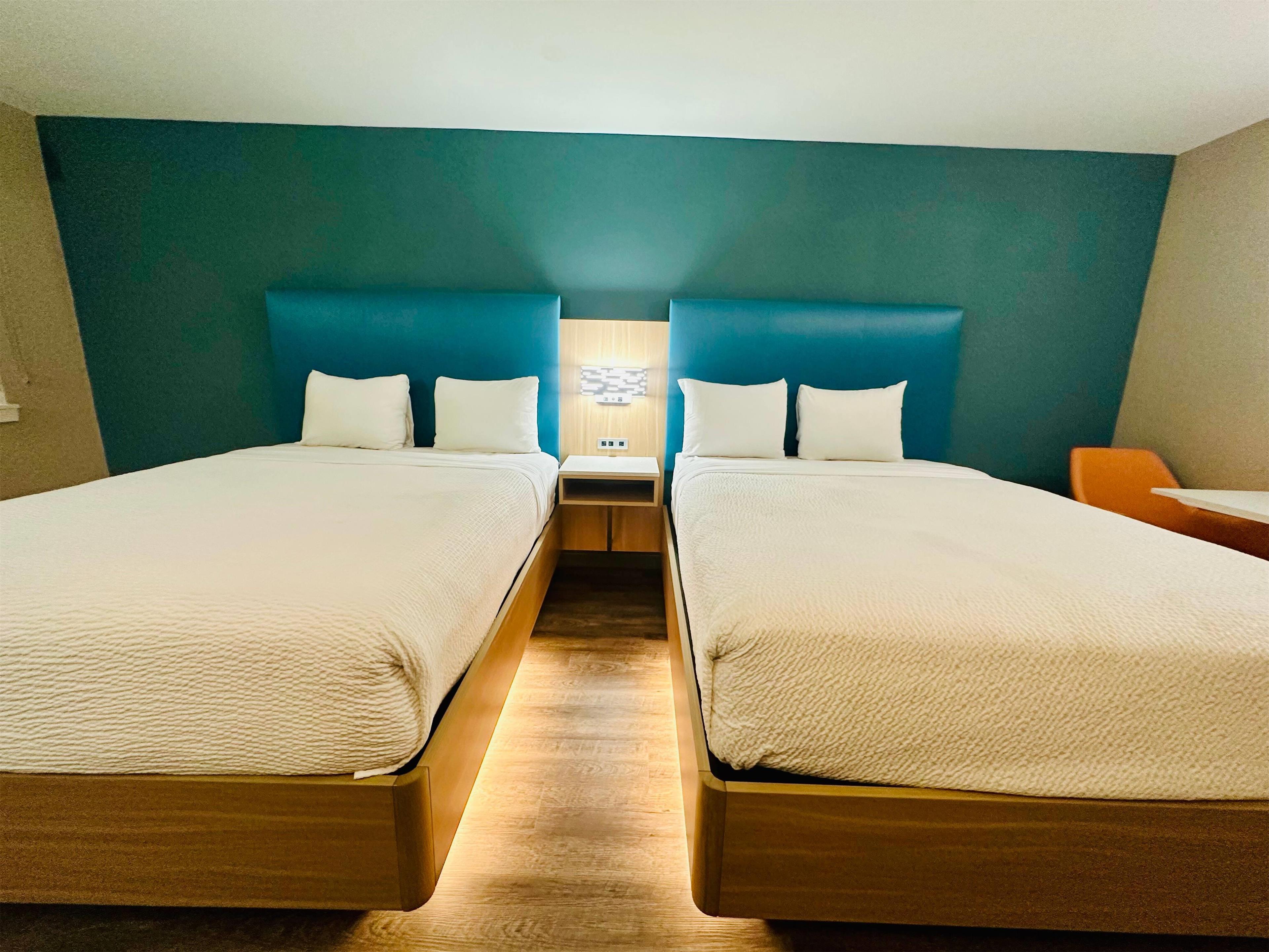 Room Deluxe Two Double Beds