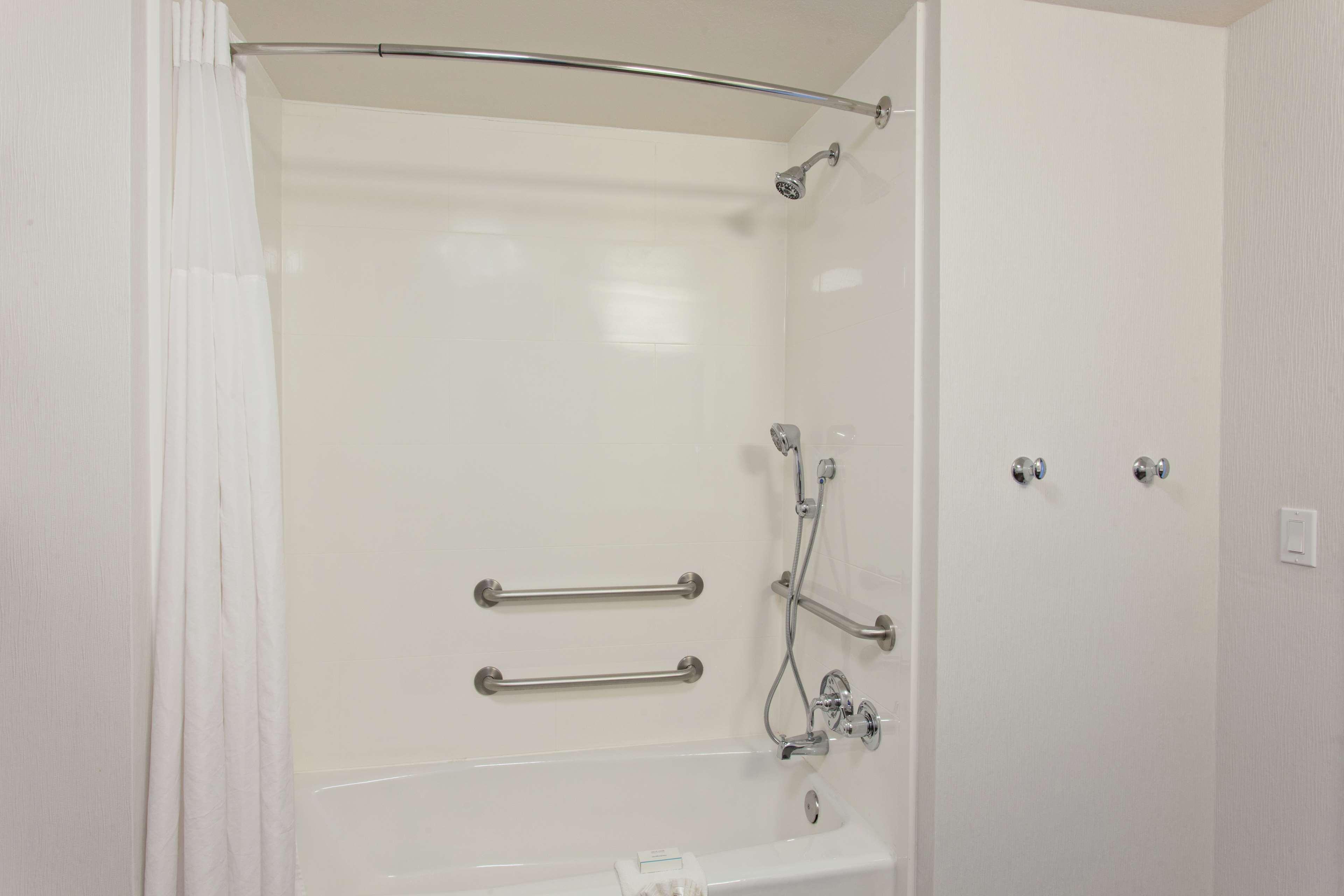 Double King Bed Non Smoking