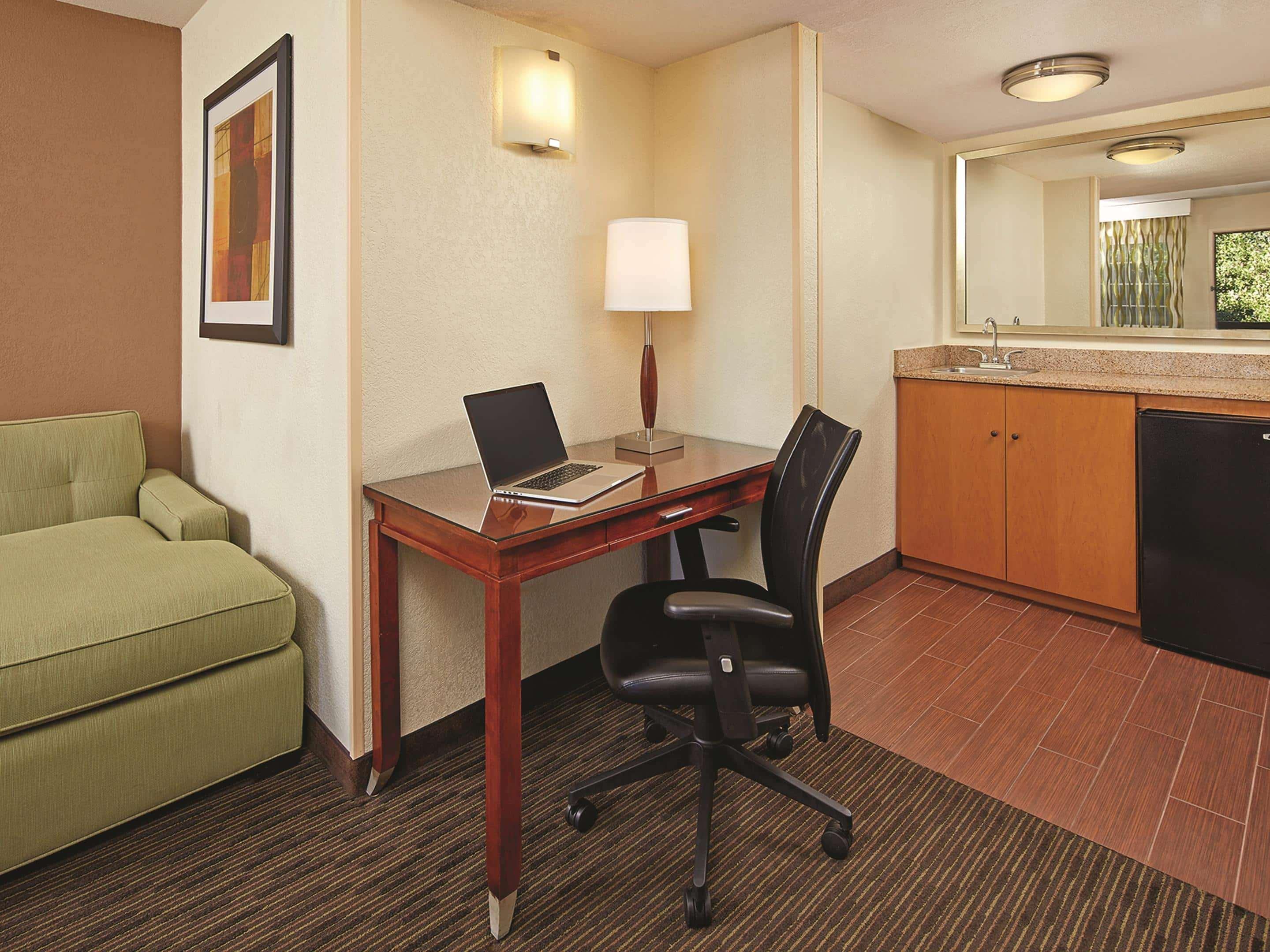 Suite King Bed Non Smoking