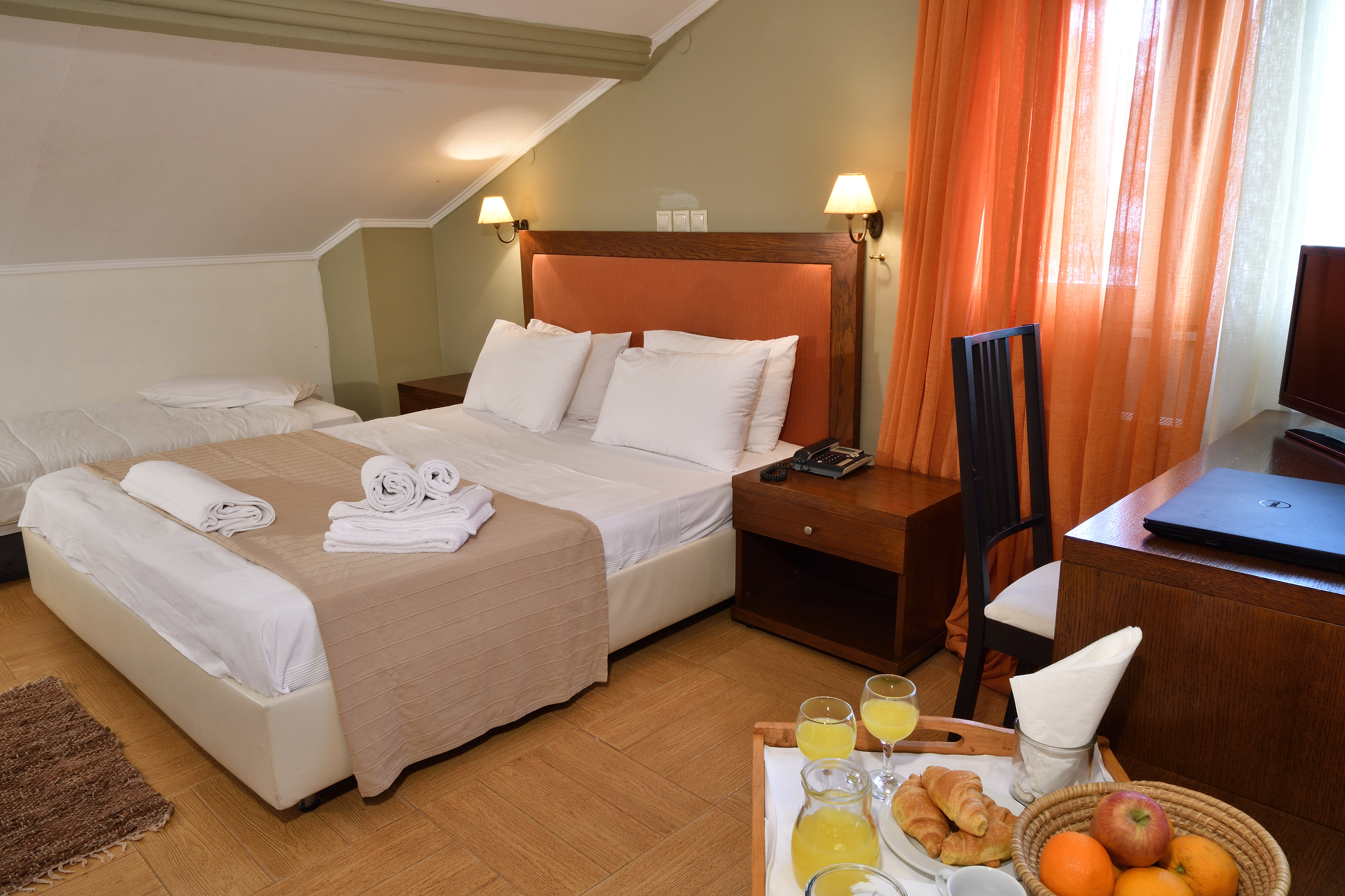 Apartment Capacity 6 Two Bedrooms