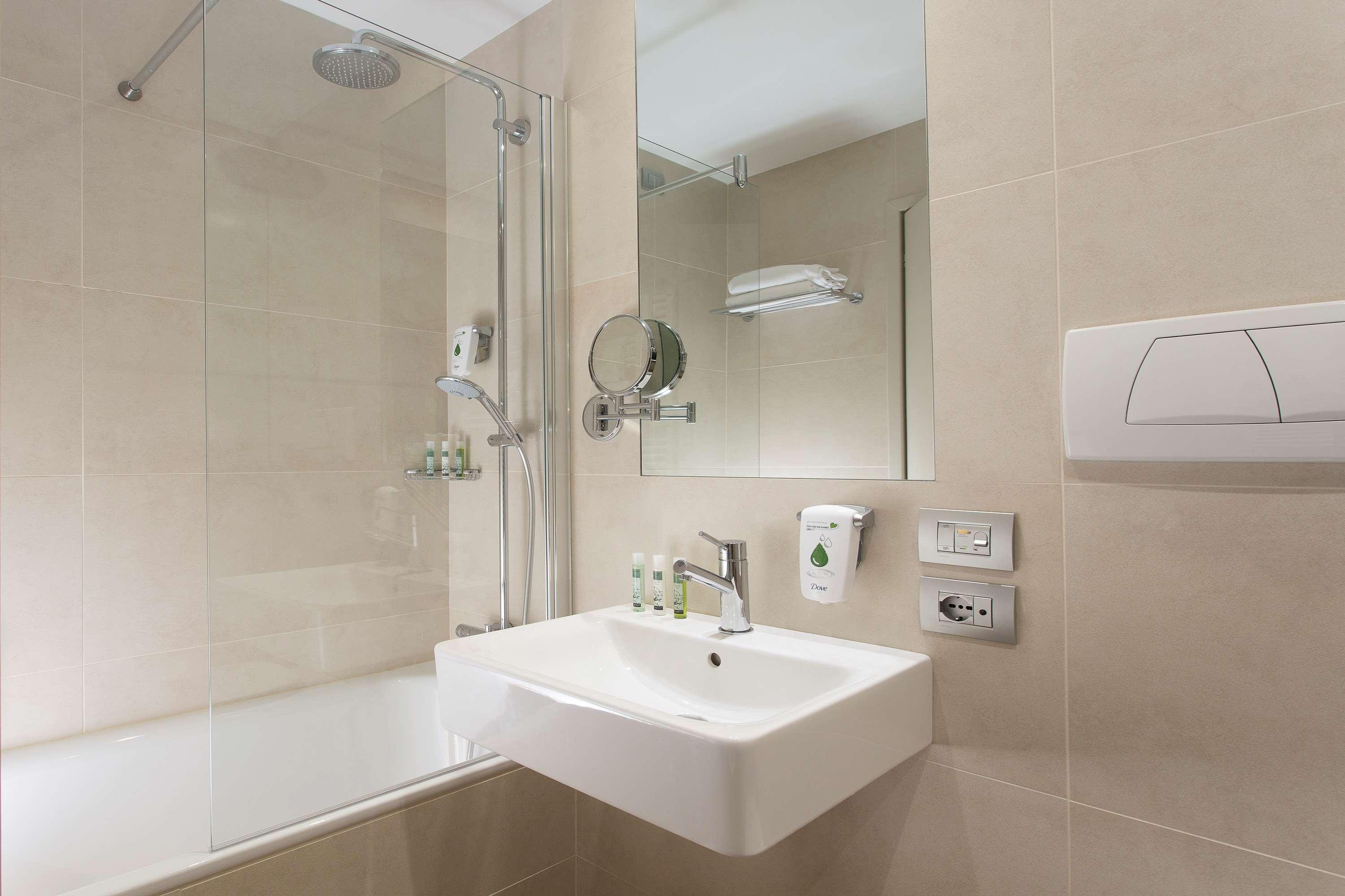 Triple King Bed Non Smoking