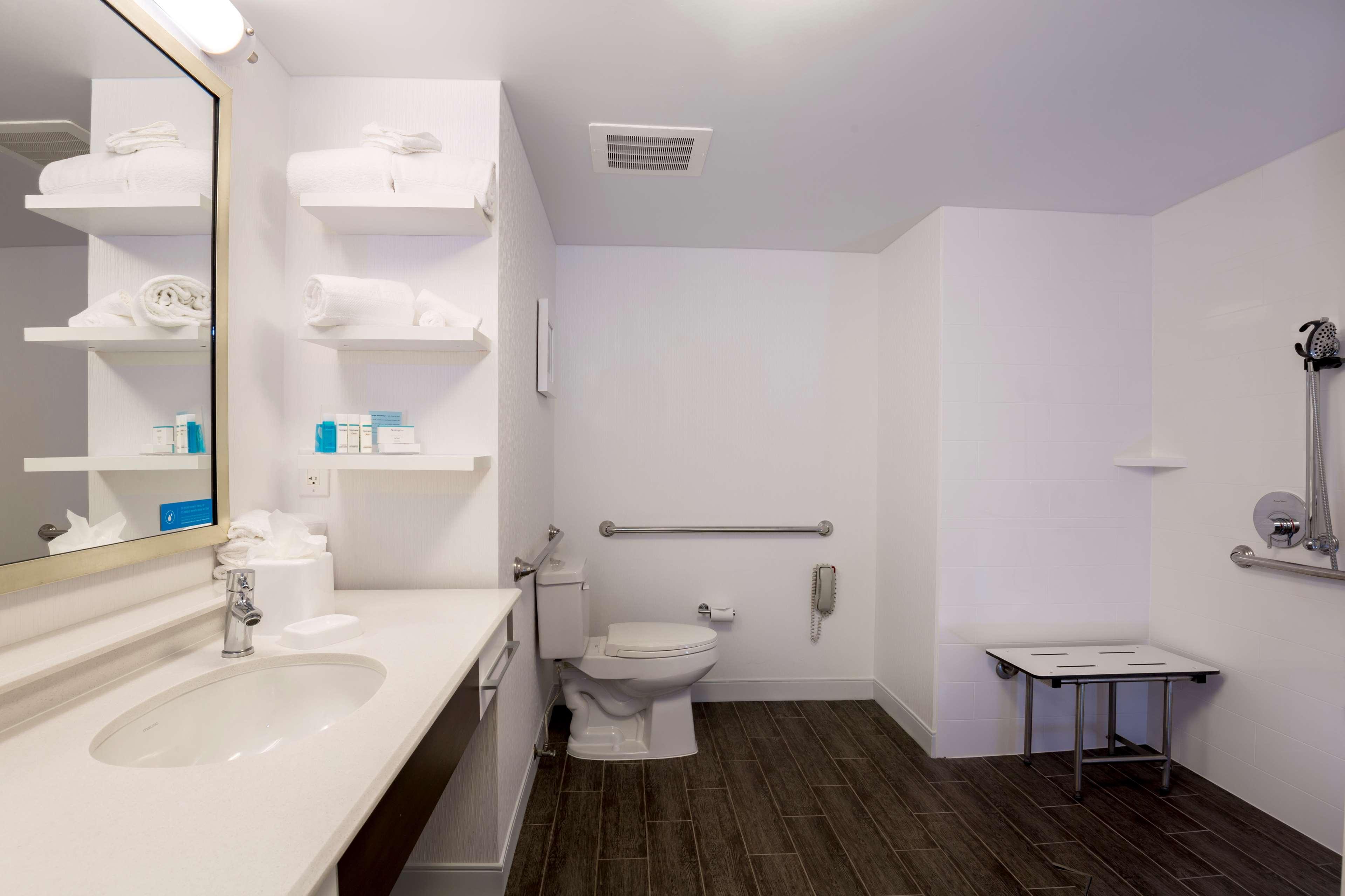 Double King Bed Non Smoking