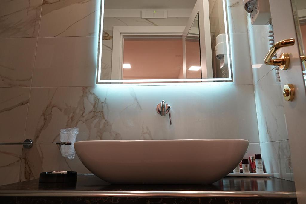 Double or Twin Deluxe