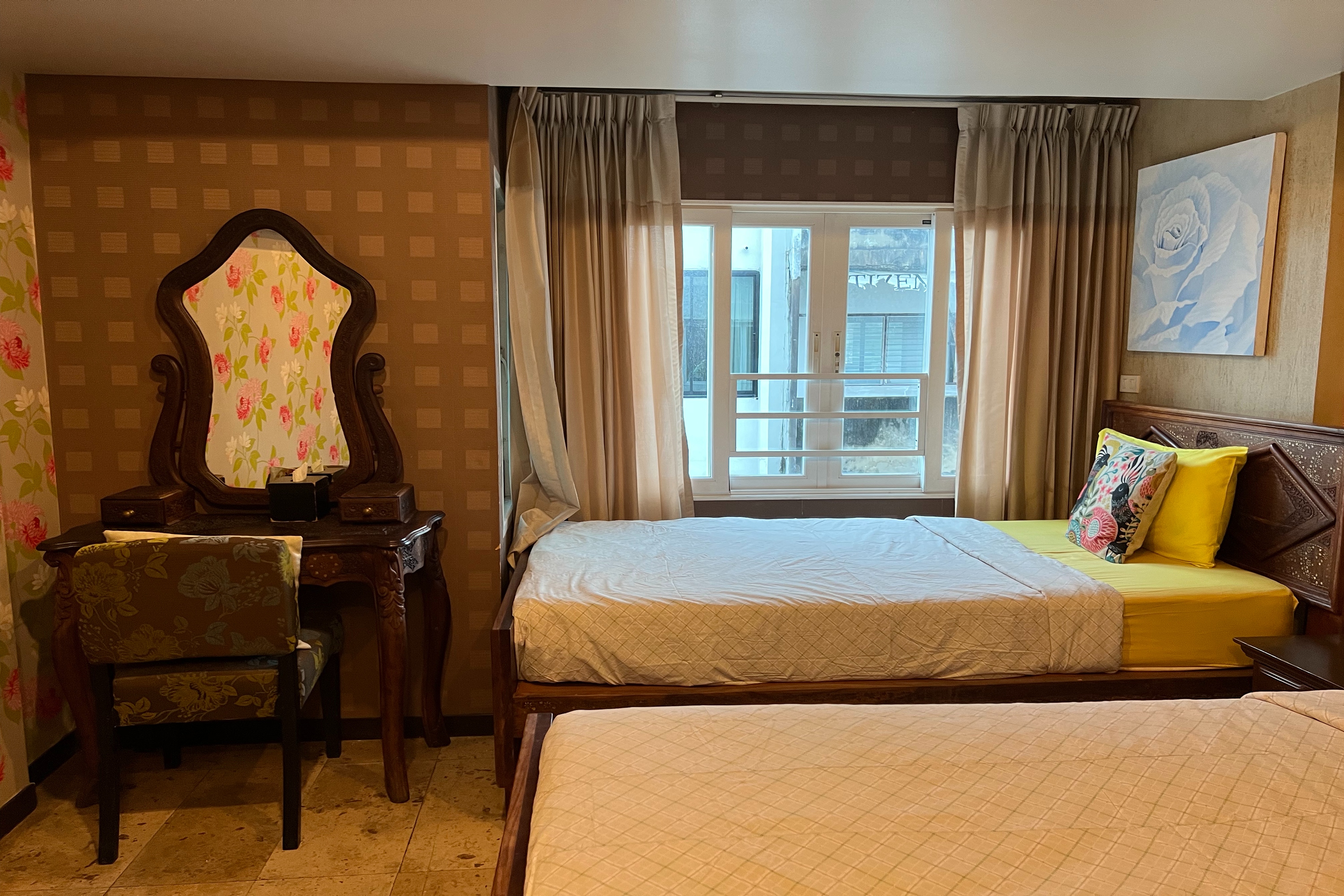 Family Room Executive