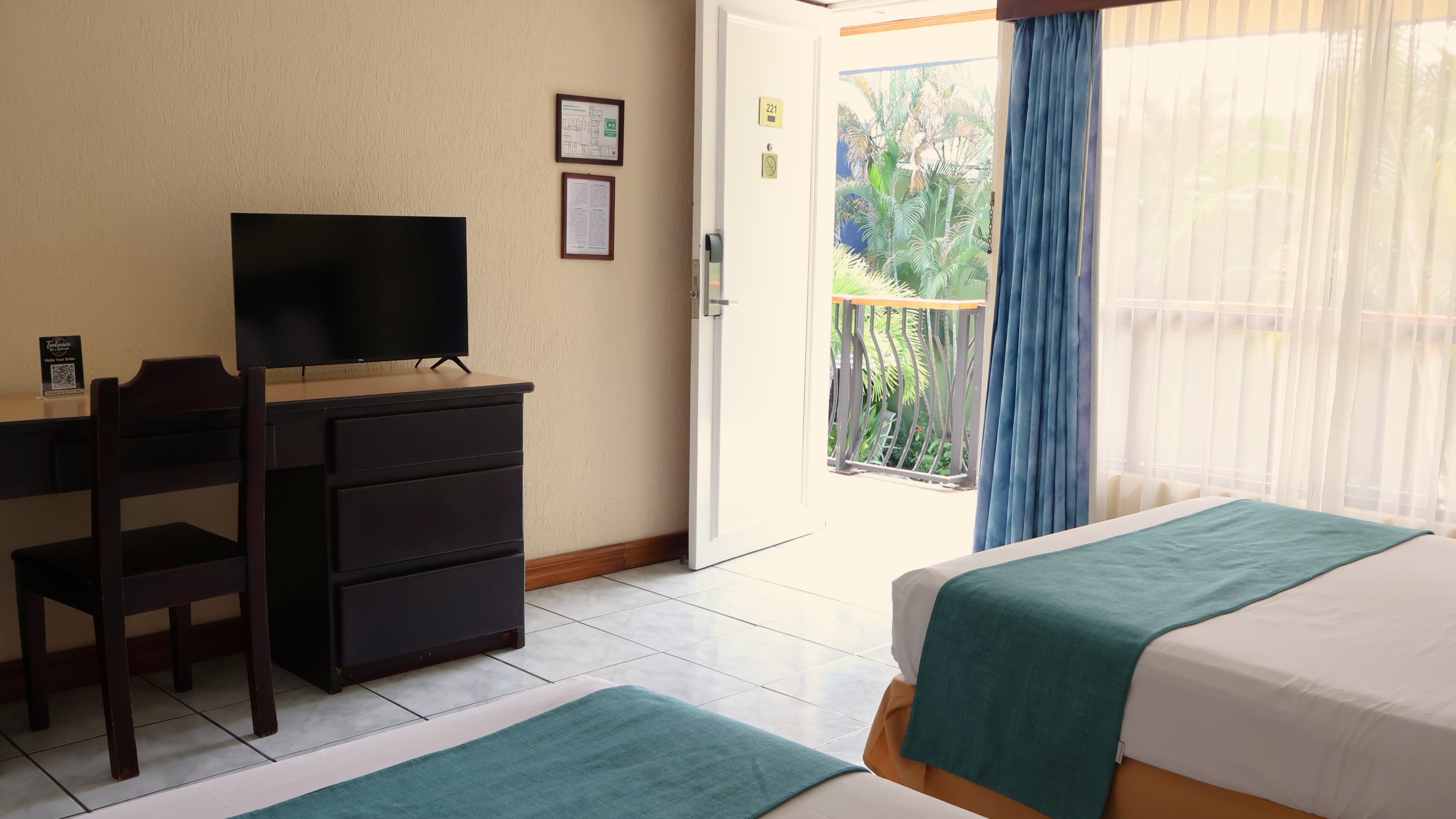 Room Two Double Beds