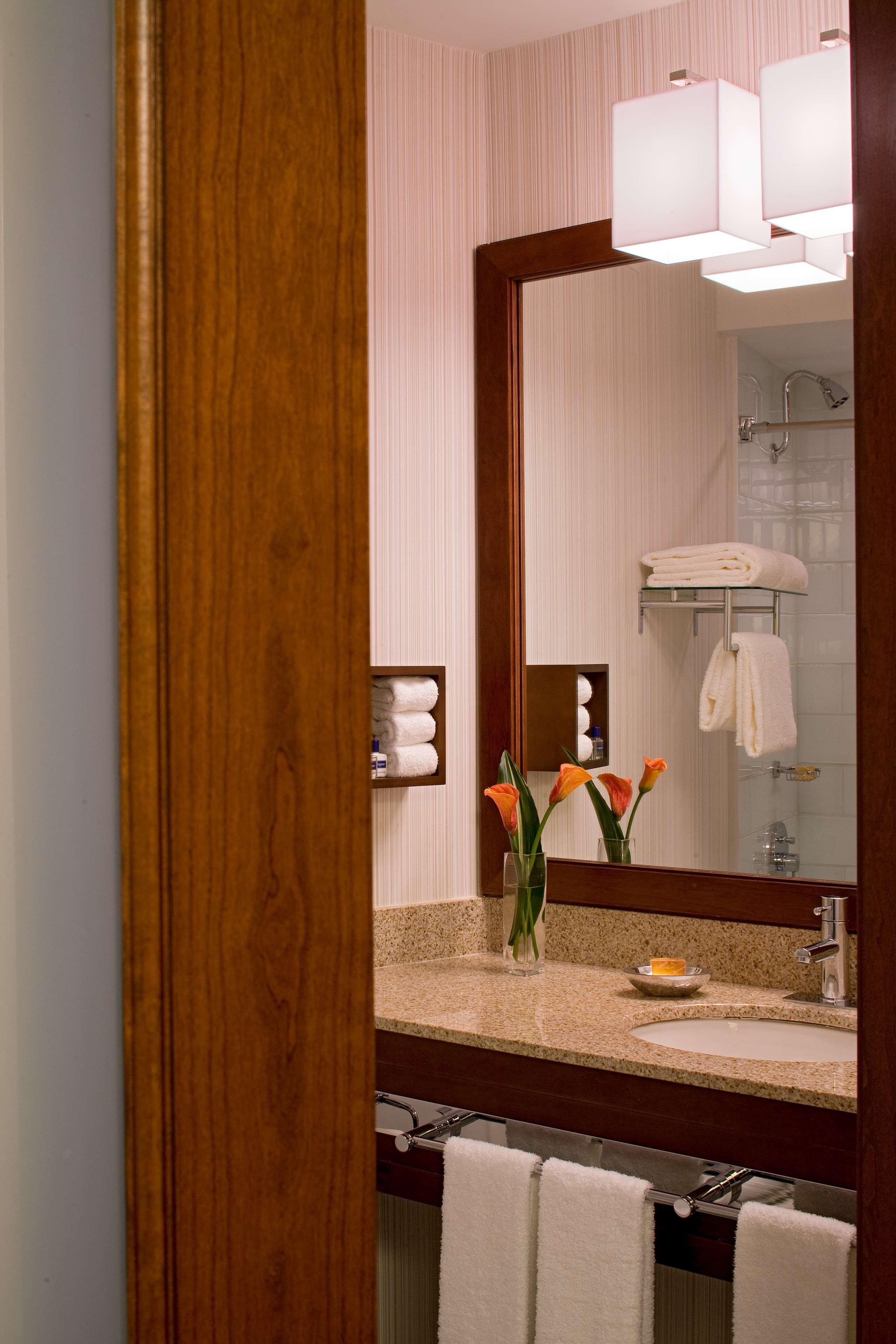 Double King Bed Non Smoking