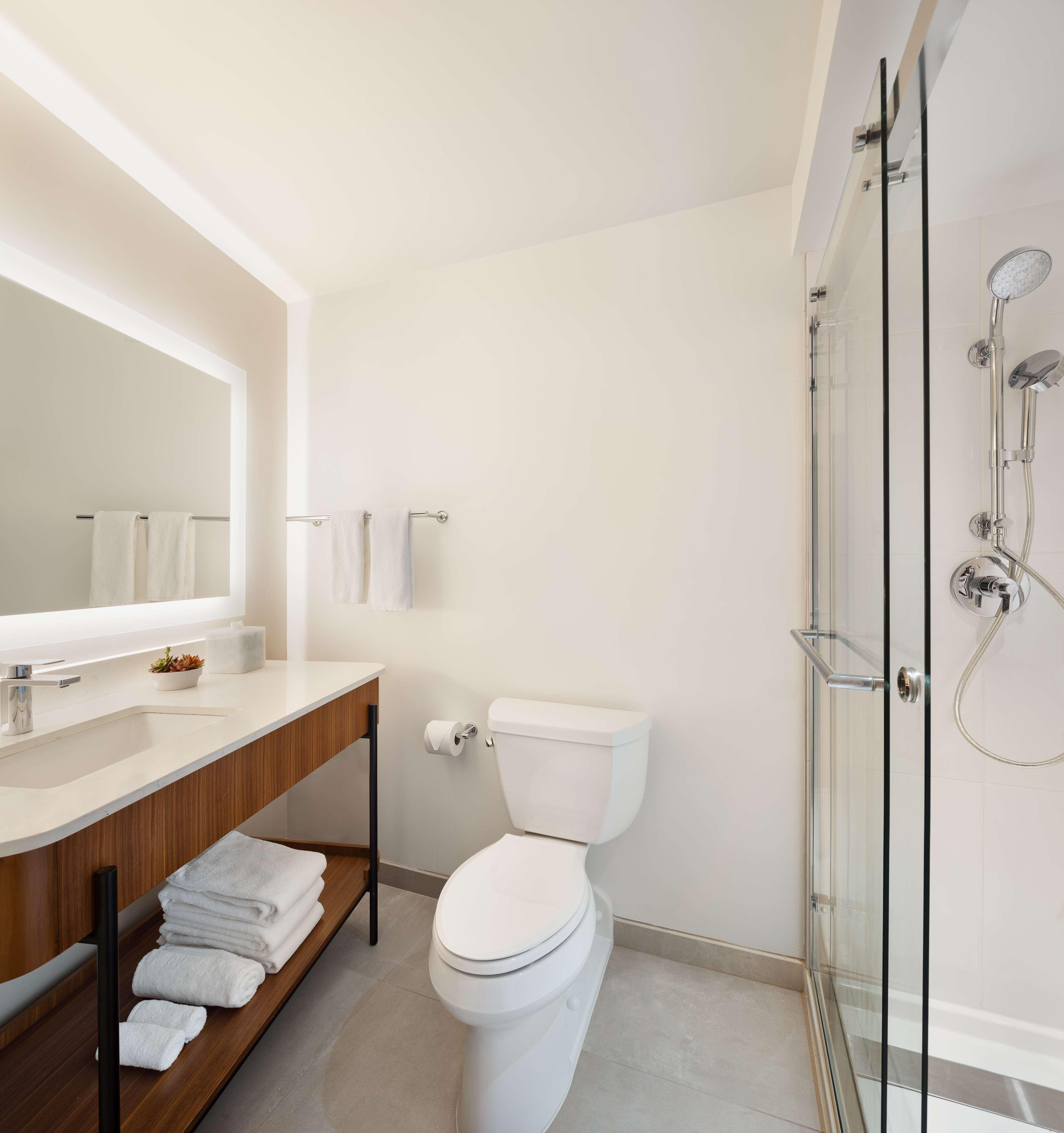 Double Deluxe Two Queen Beds