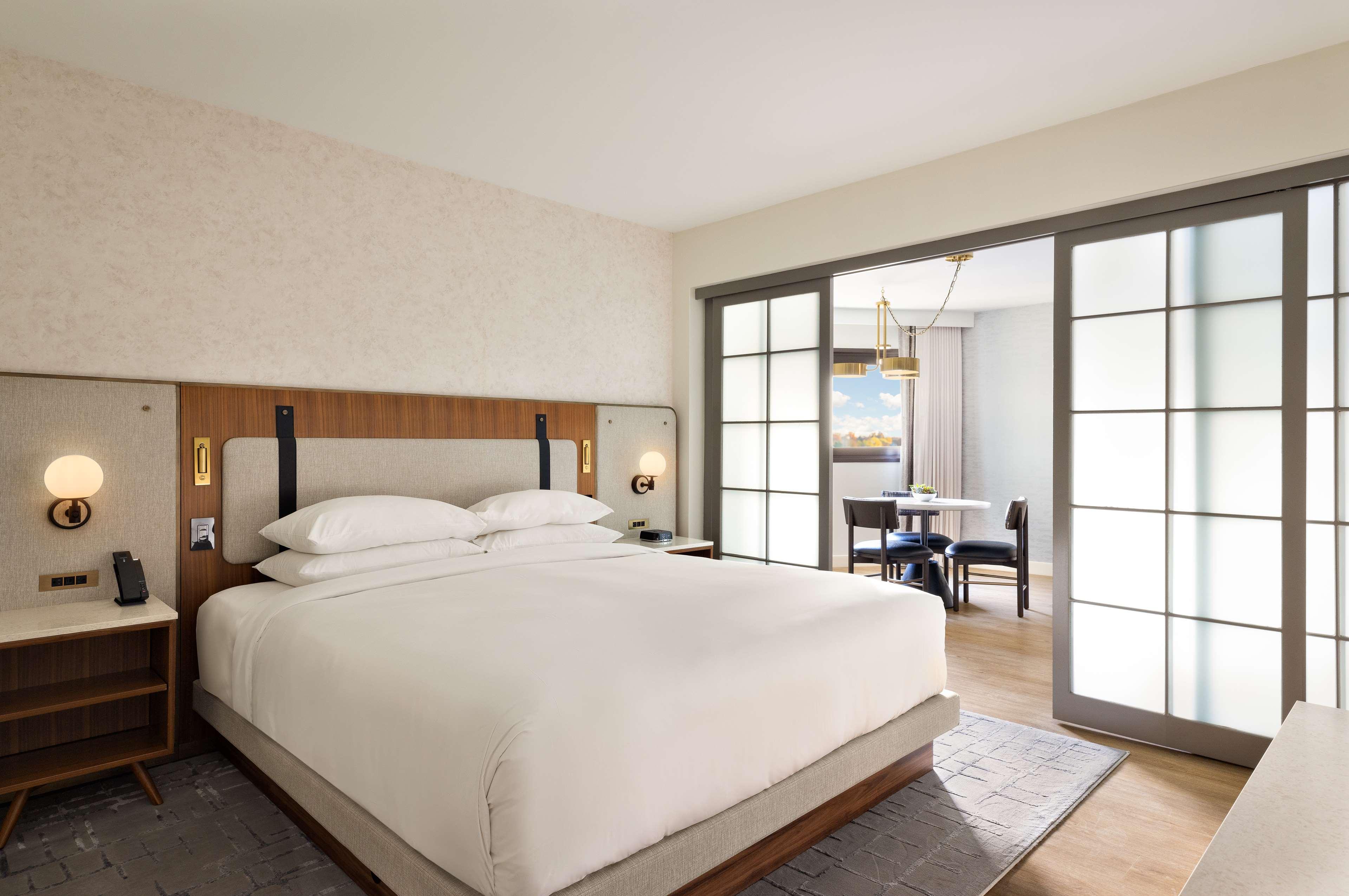 Suite Executive King Bed