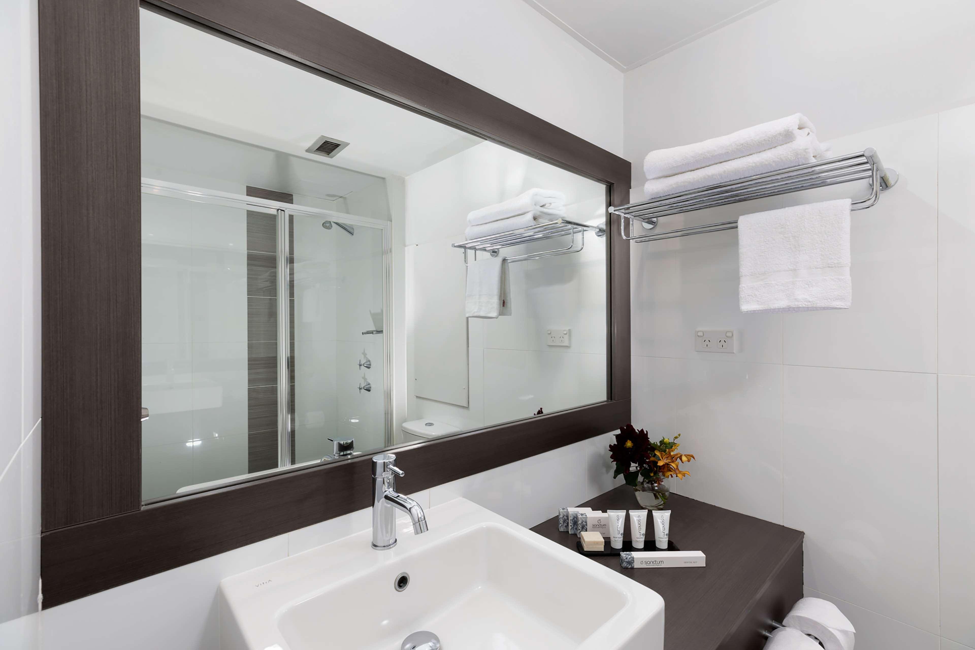 Double Bay View King Bed