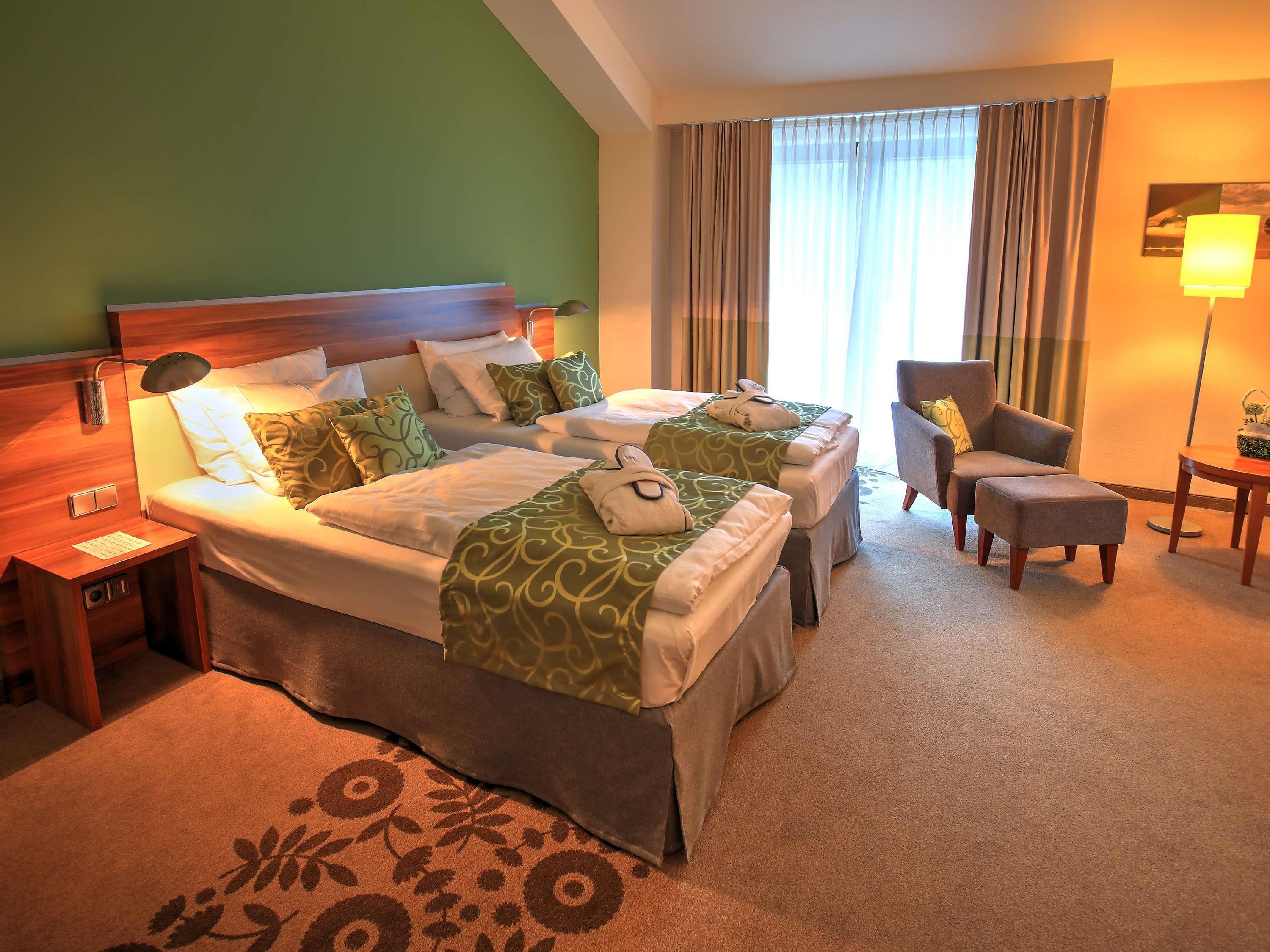 Double Premium Queen Bed