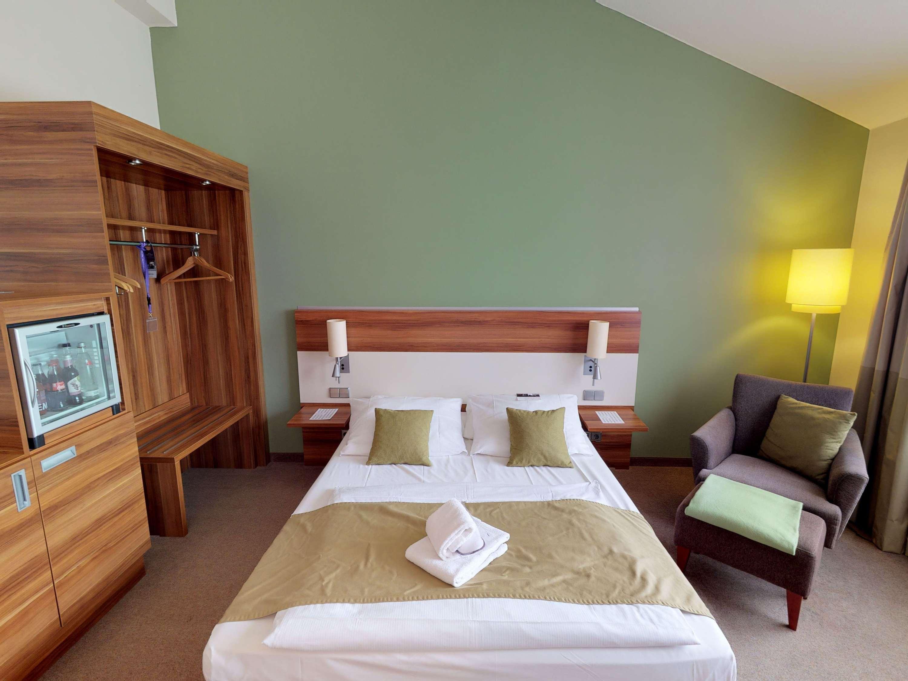 Double Superior King Bed