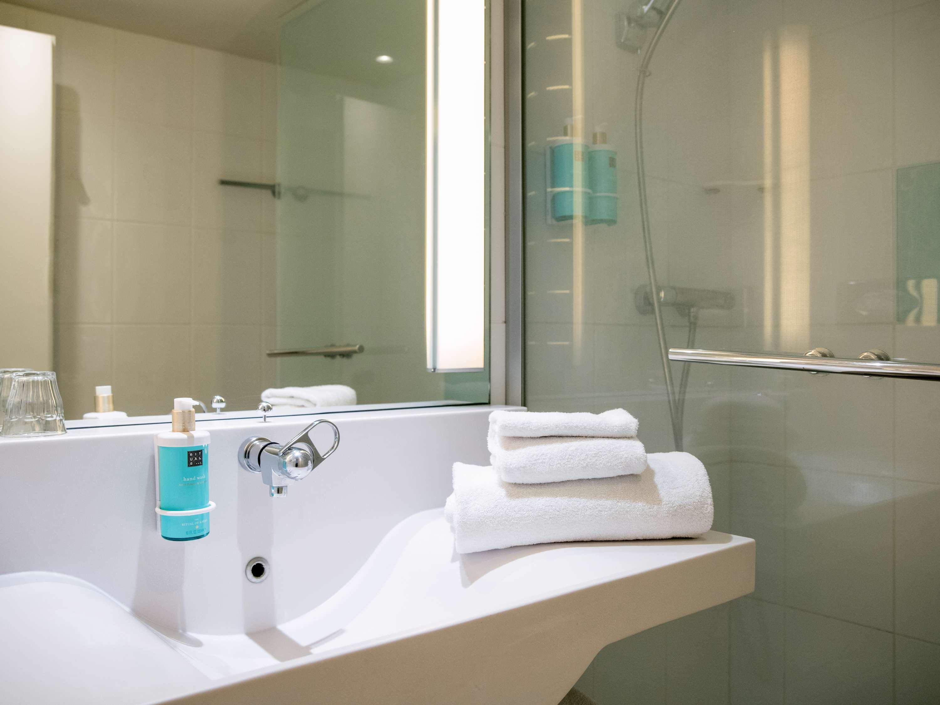 Double Classic Double Bed