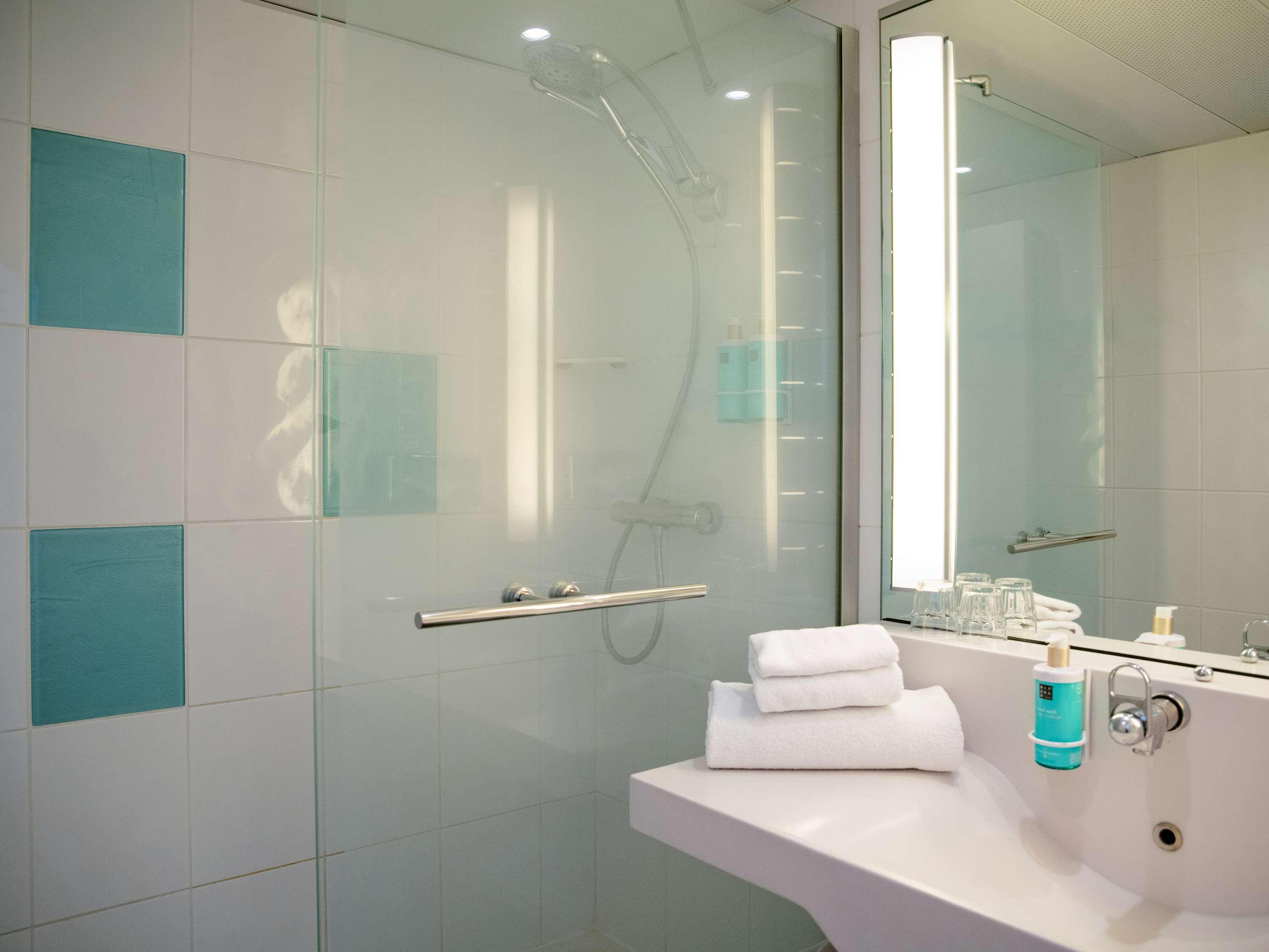 Double Classic Double Bed