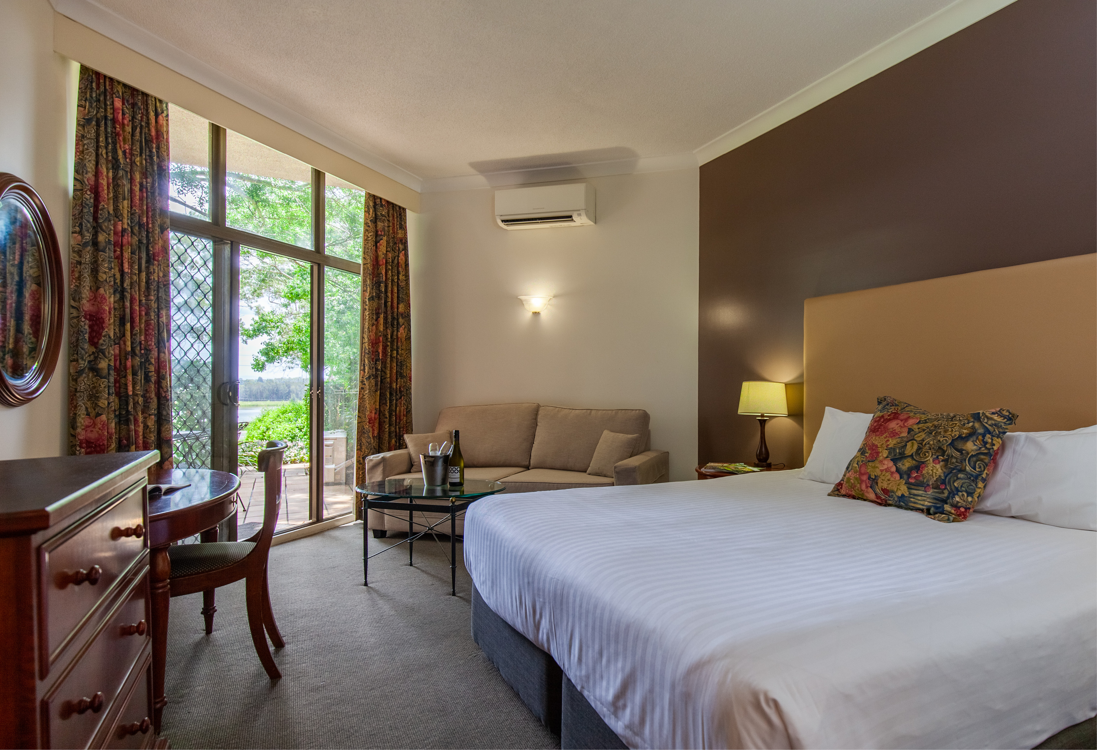 Double Deluxe King Bed