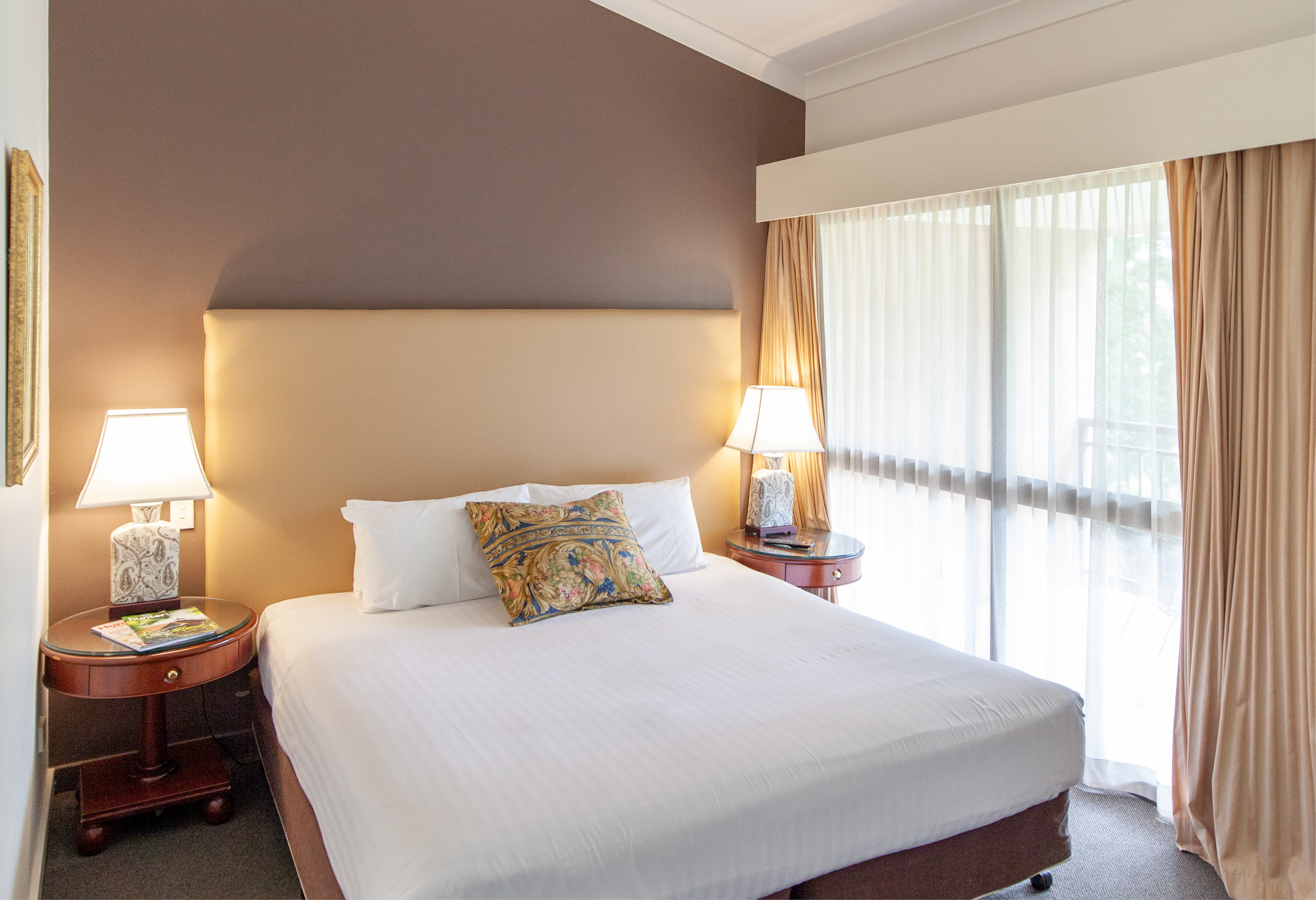 Studio King Size Bed