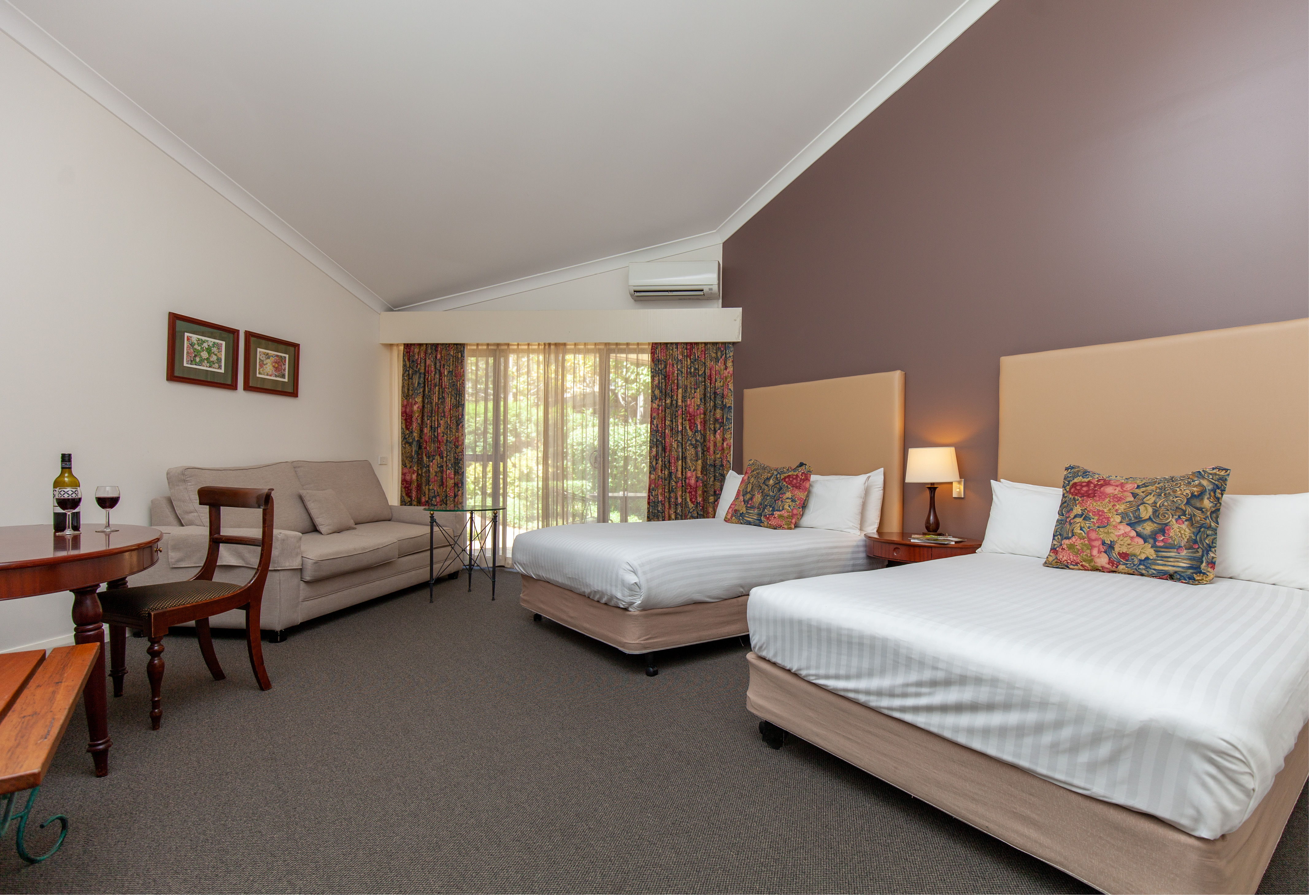 Studio Two Double Beds