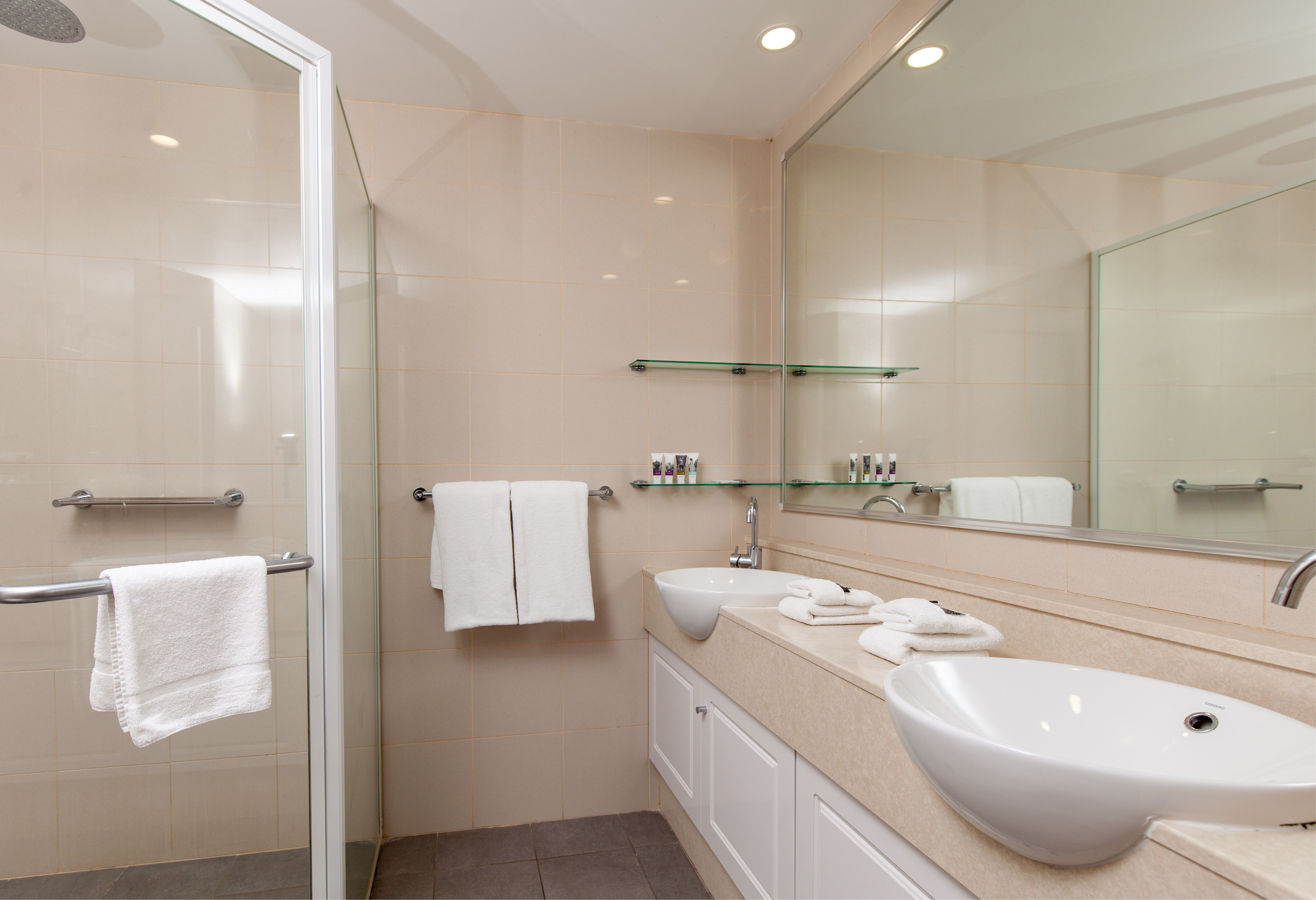 Studio Two Double Beds