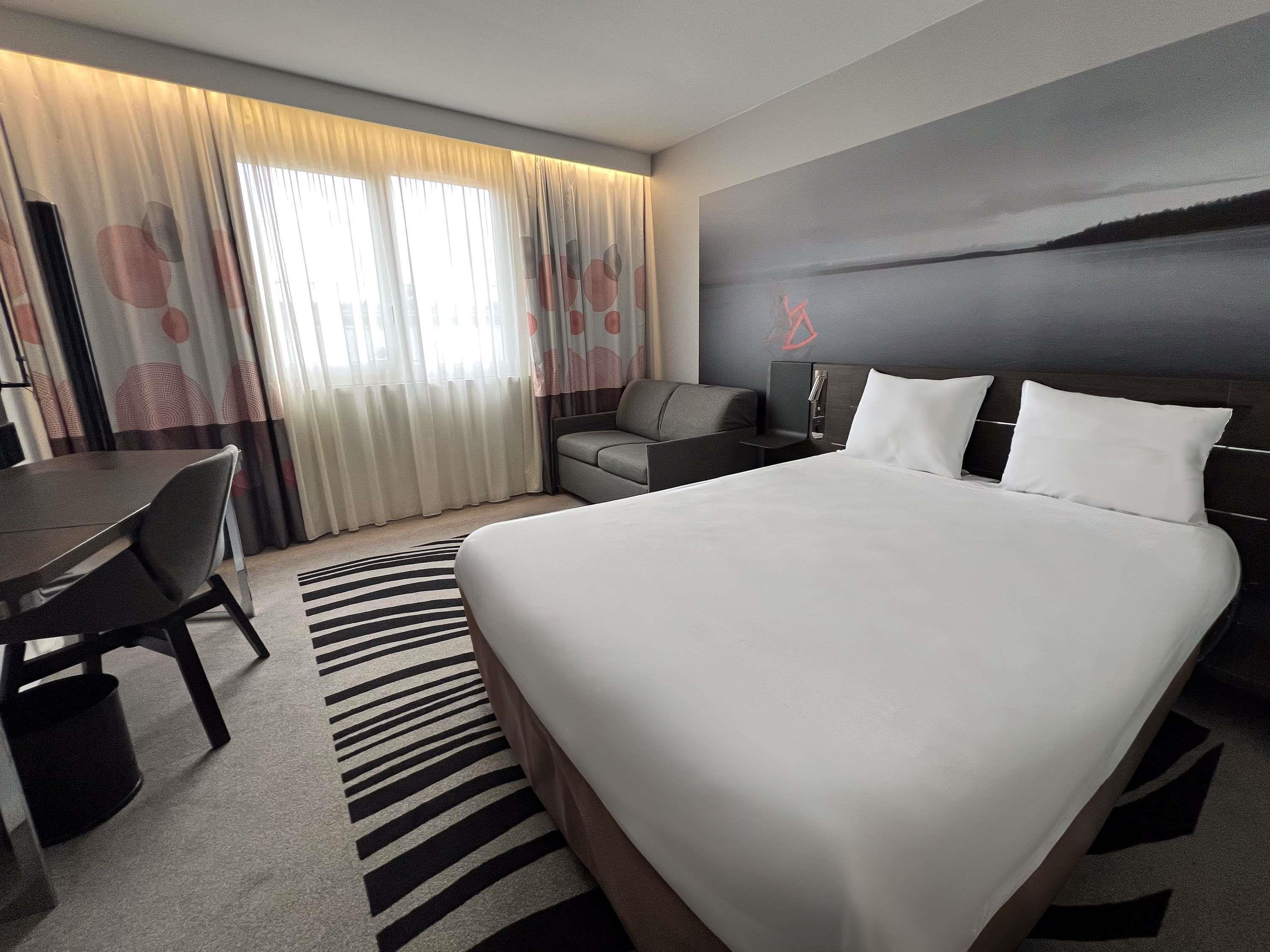 Double Classic Double Bed