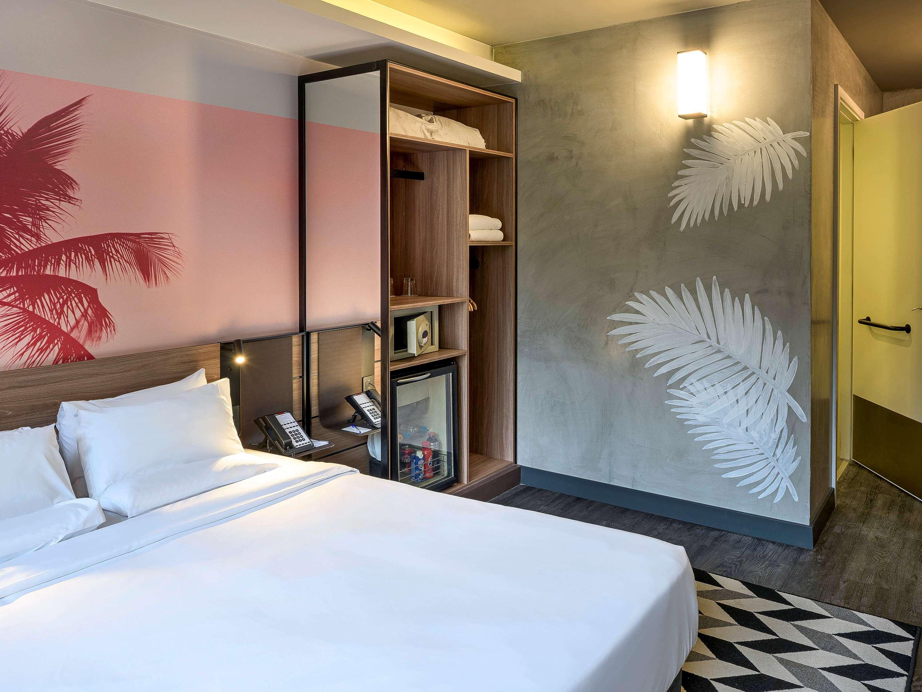 Apartment Queen Size Bed