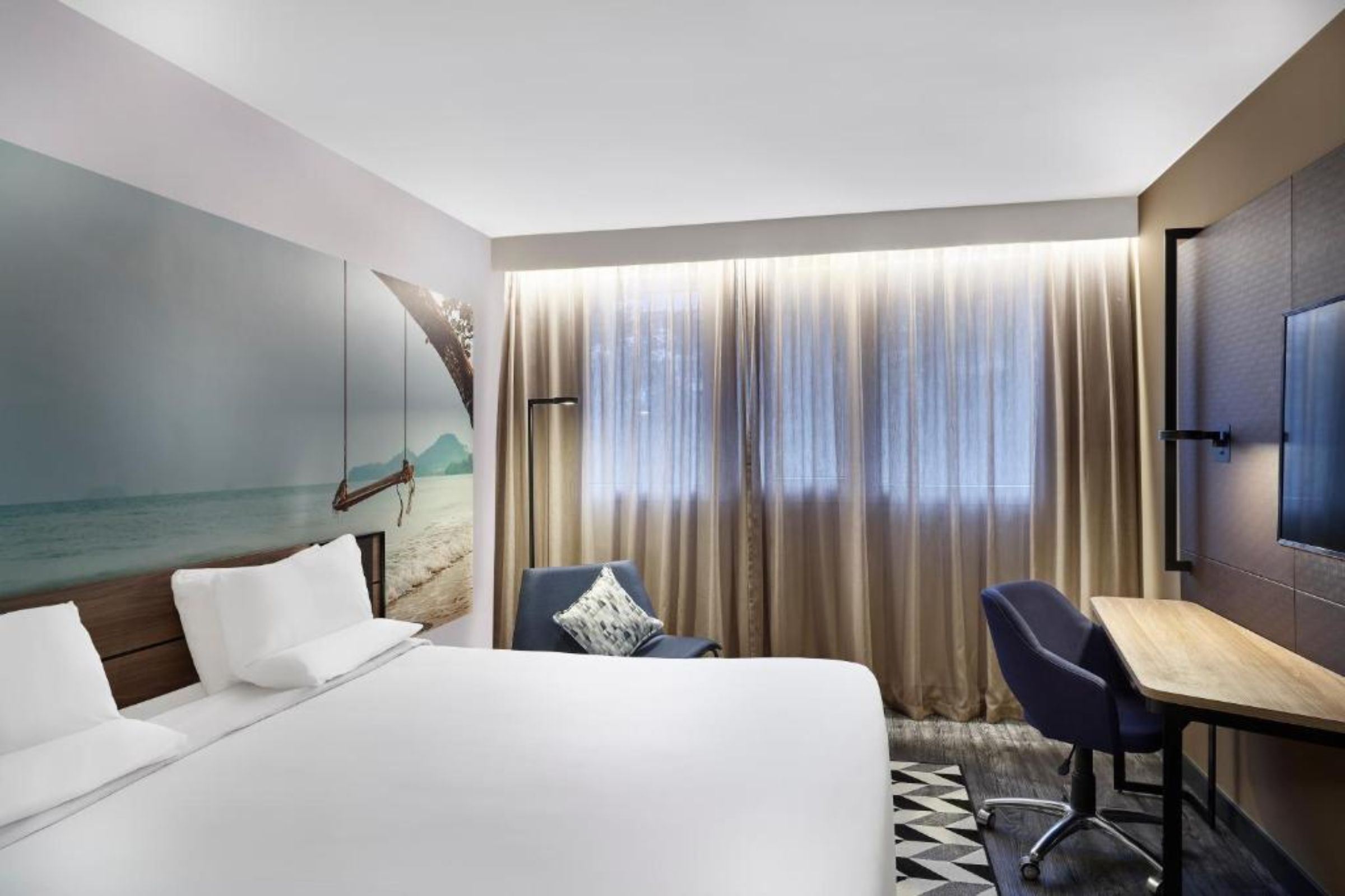 Double Superior Queen Bed