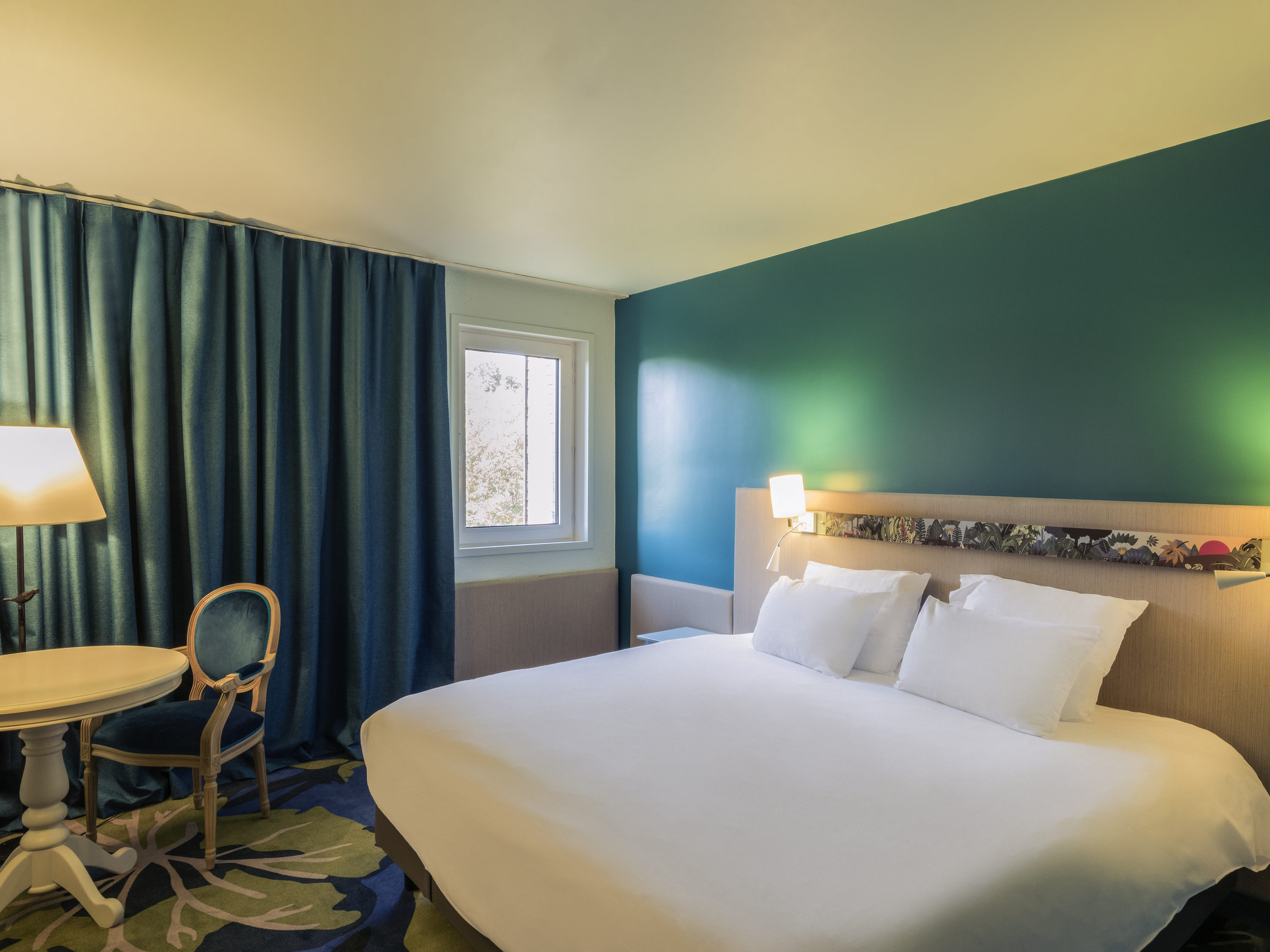 Double Classic Double Bed