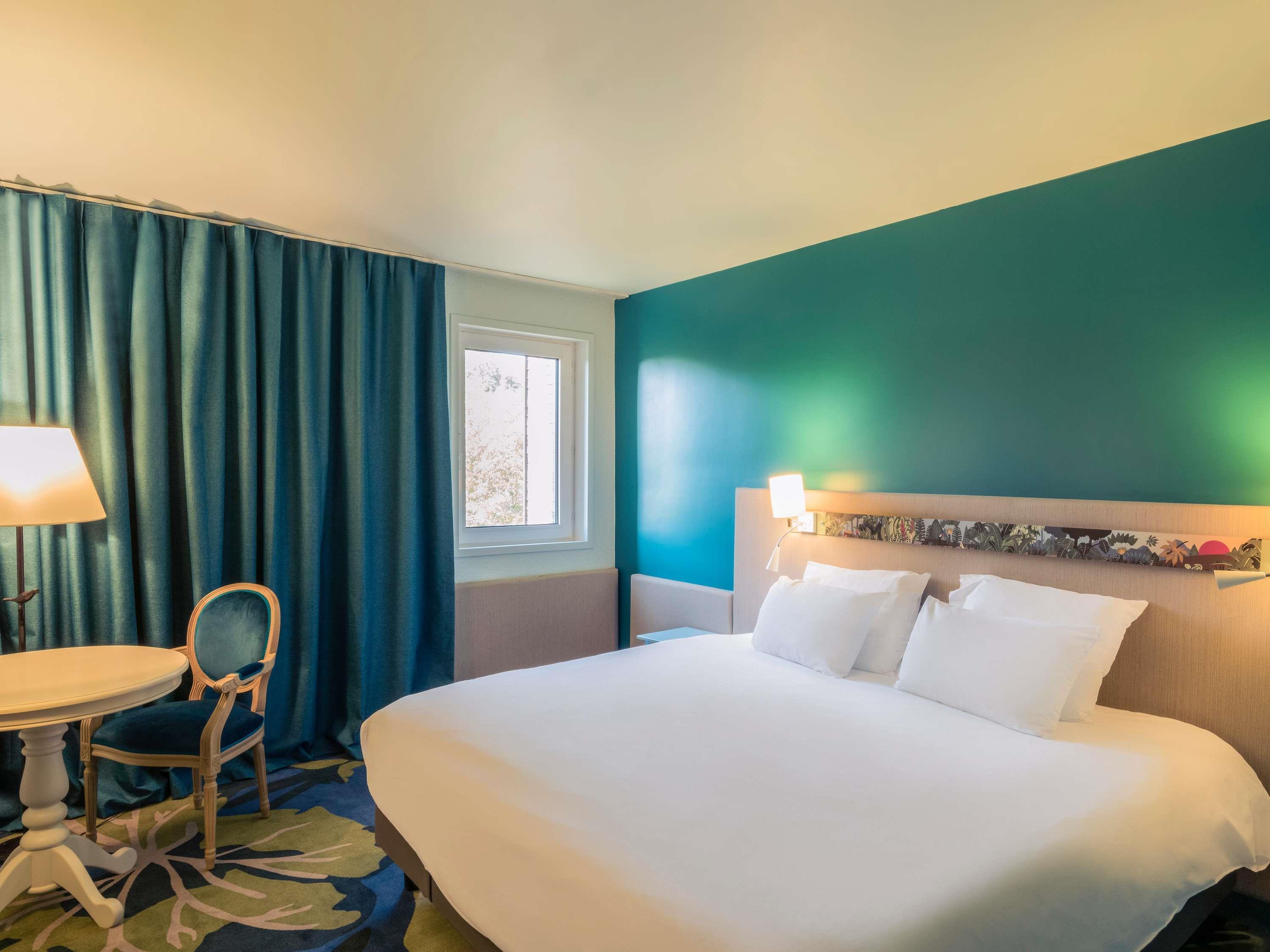 Double Superior Queen Bed