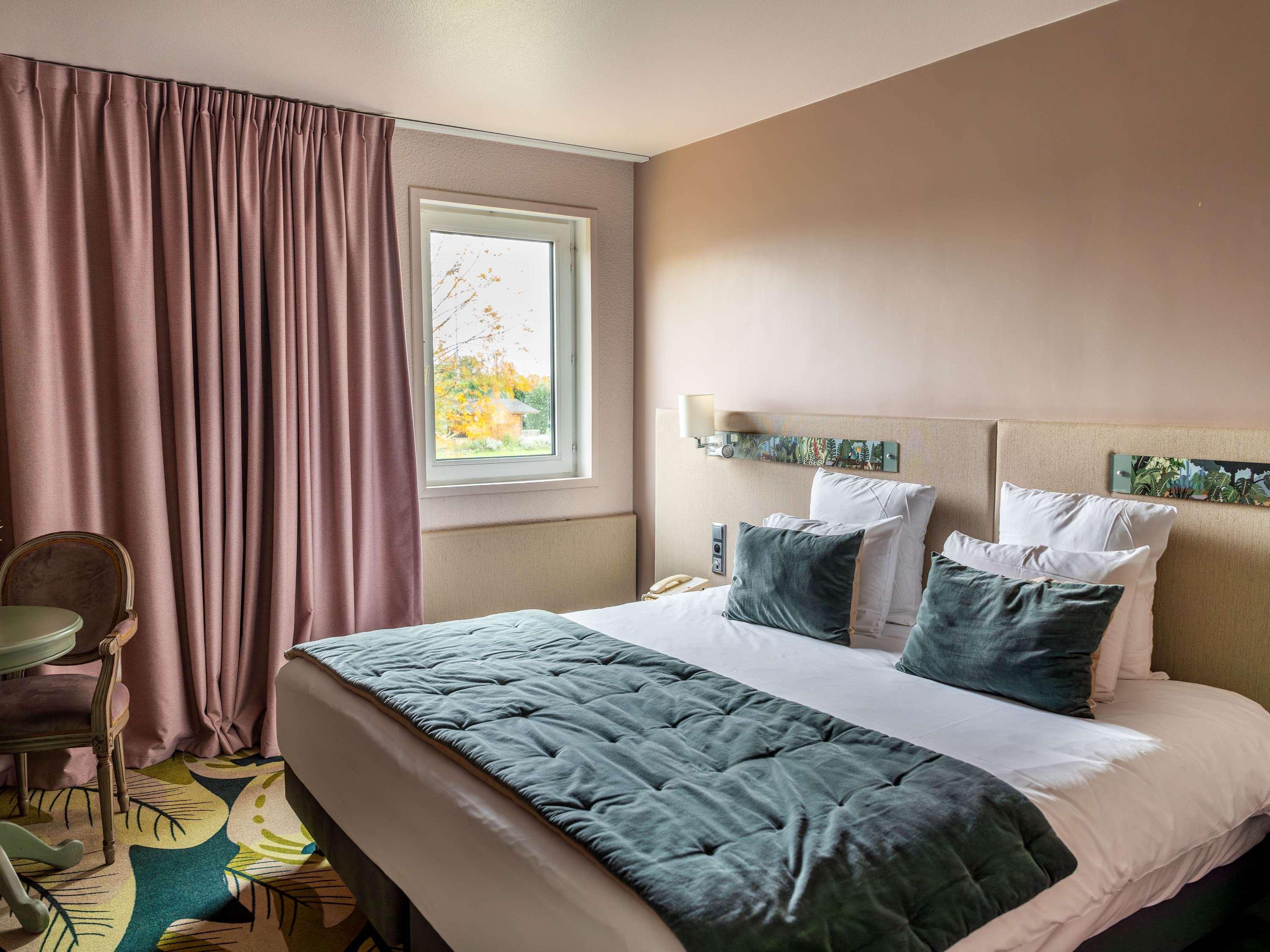 Double Superior Queen Bed