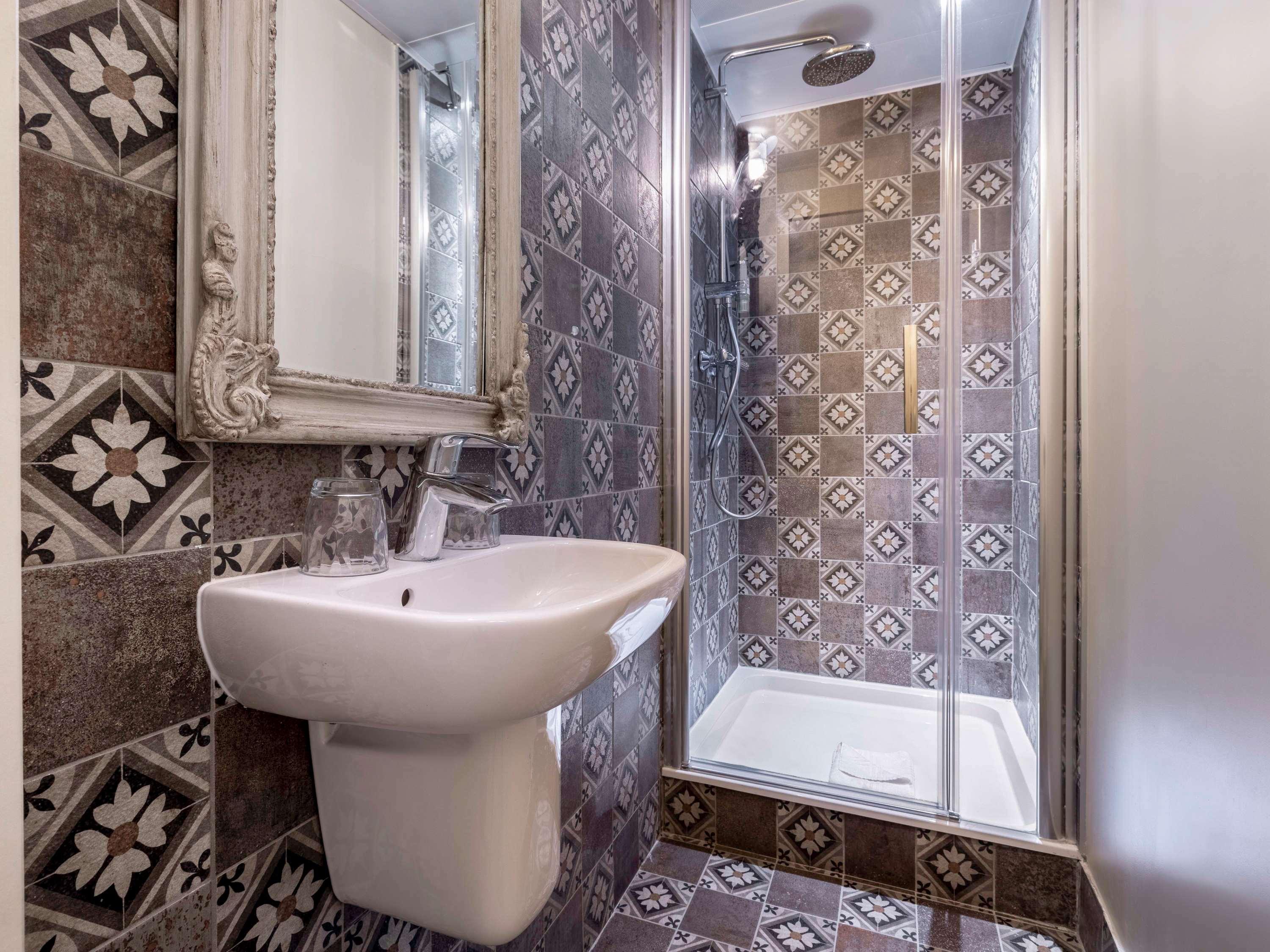 Bed in Dormitory Park View