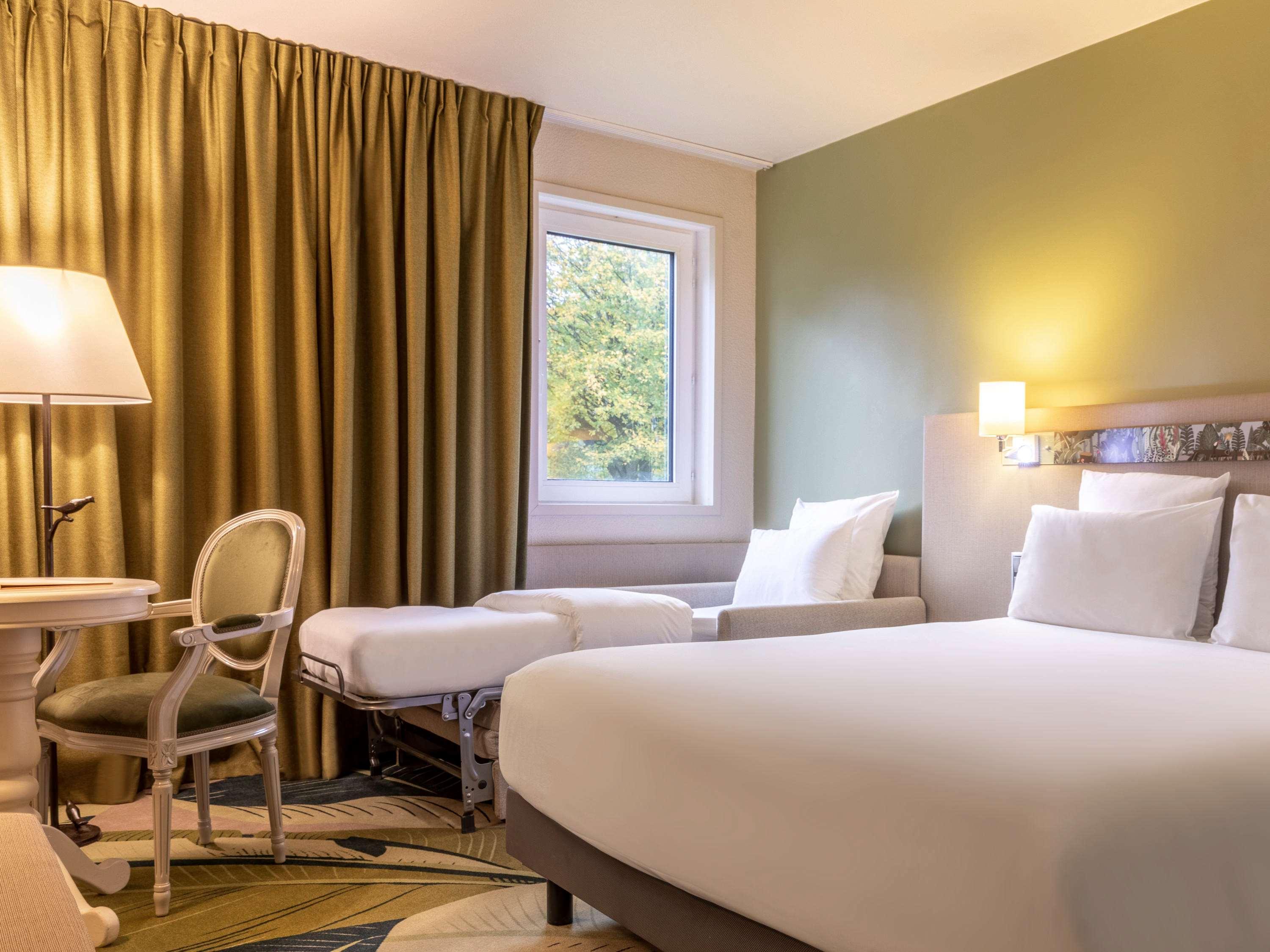 Double Classic Double Bed