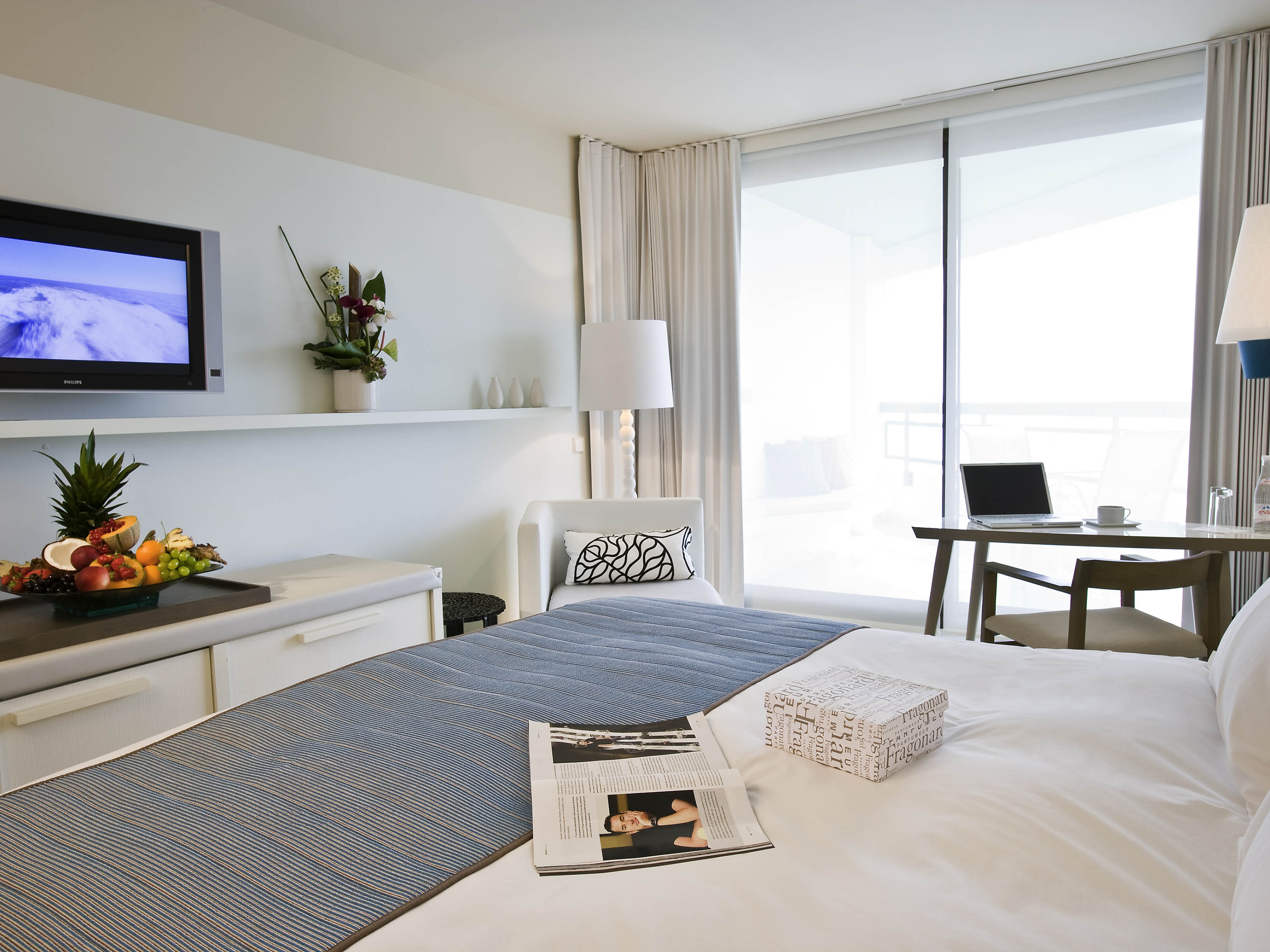 Double Classic King Bed