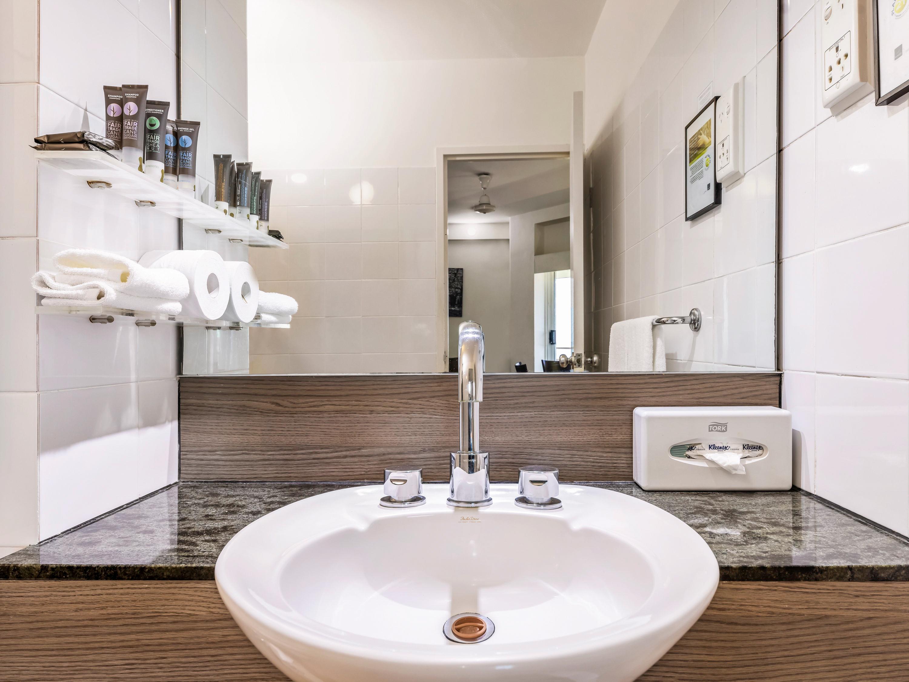 Junior Suite Accessible King Size Bed