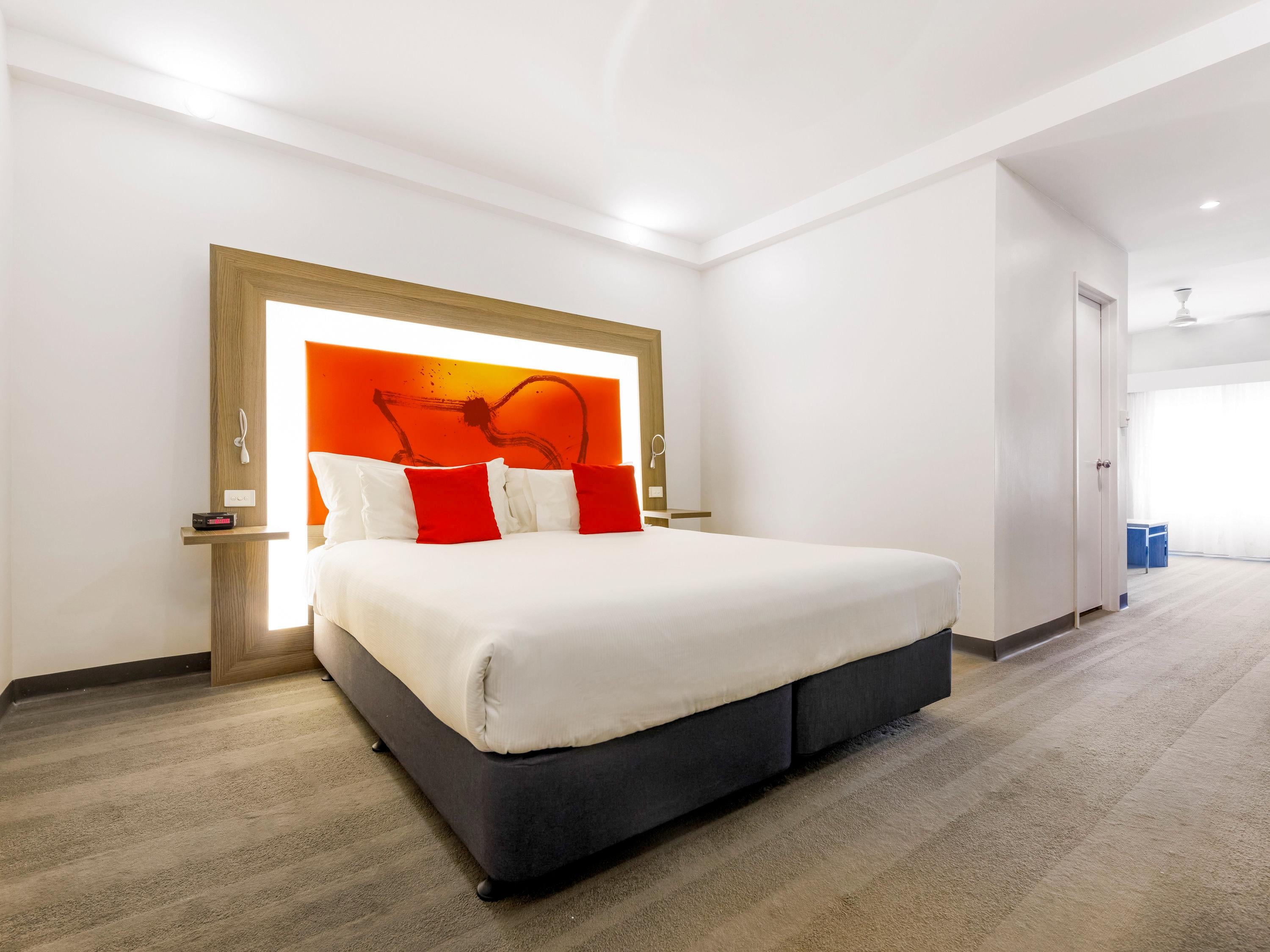 Junior Suite Accessible King Size Bed