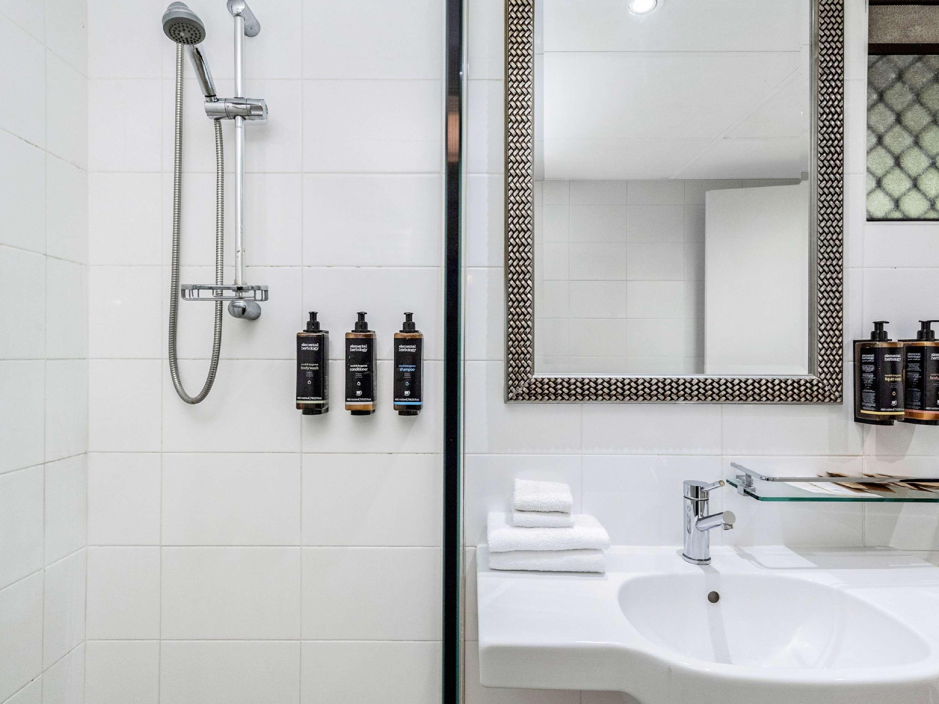 Family Room Queen Size Bed