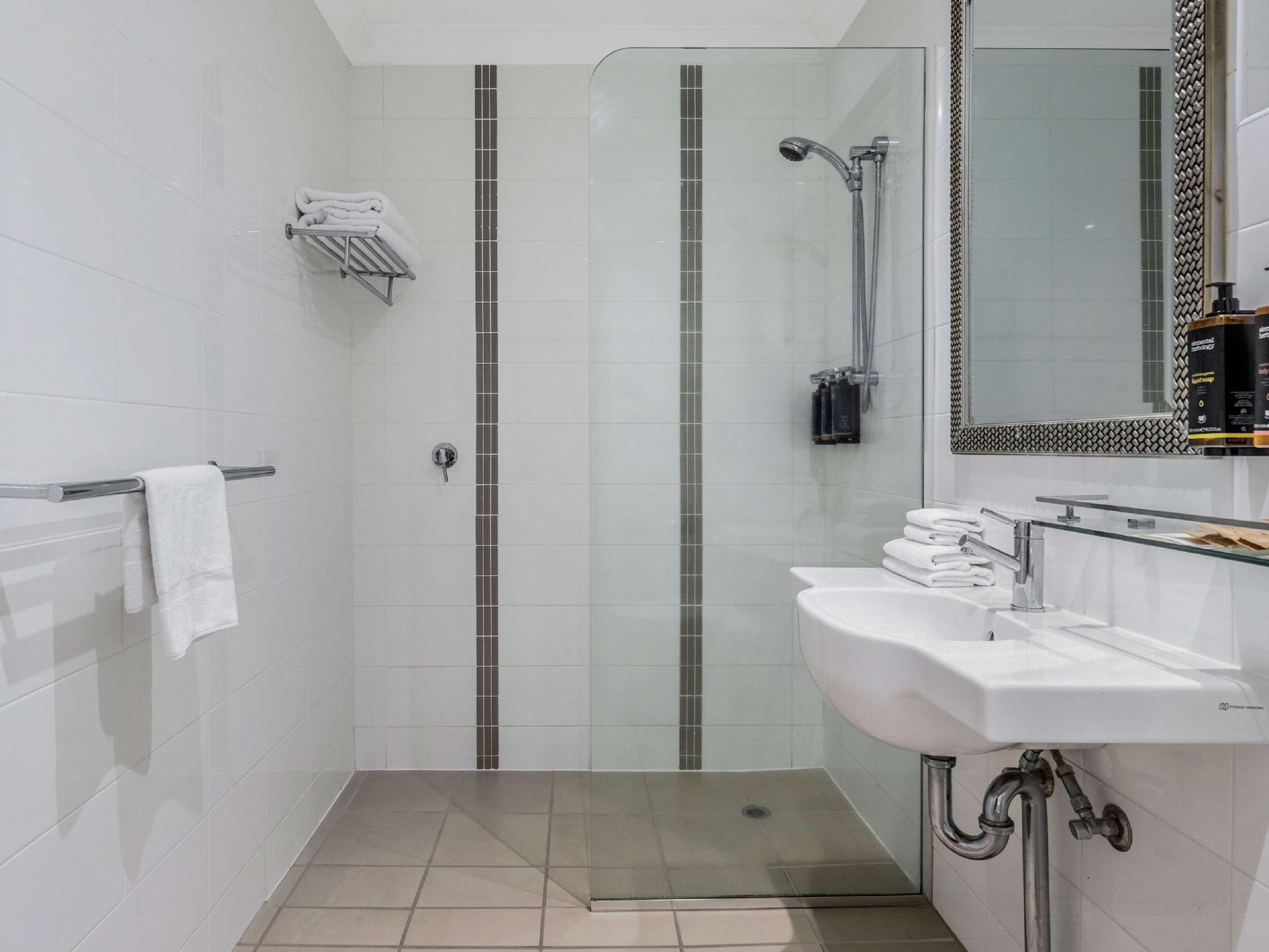 Double Deluxe King Bed