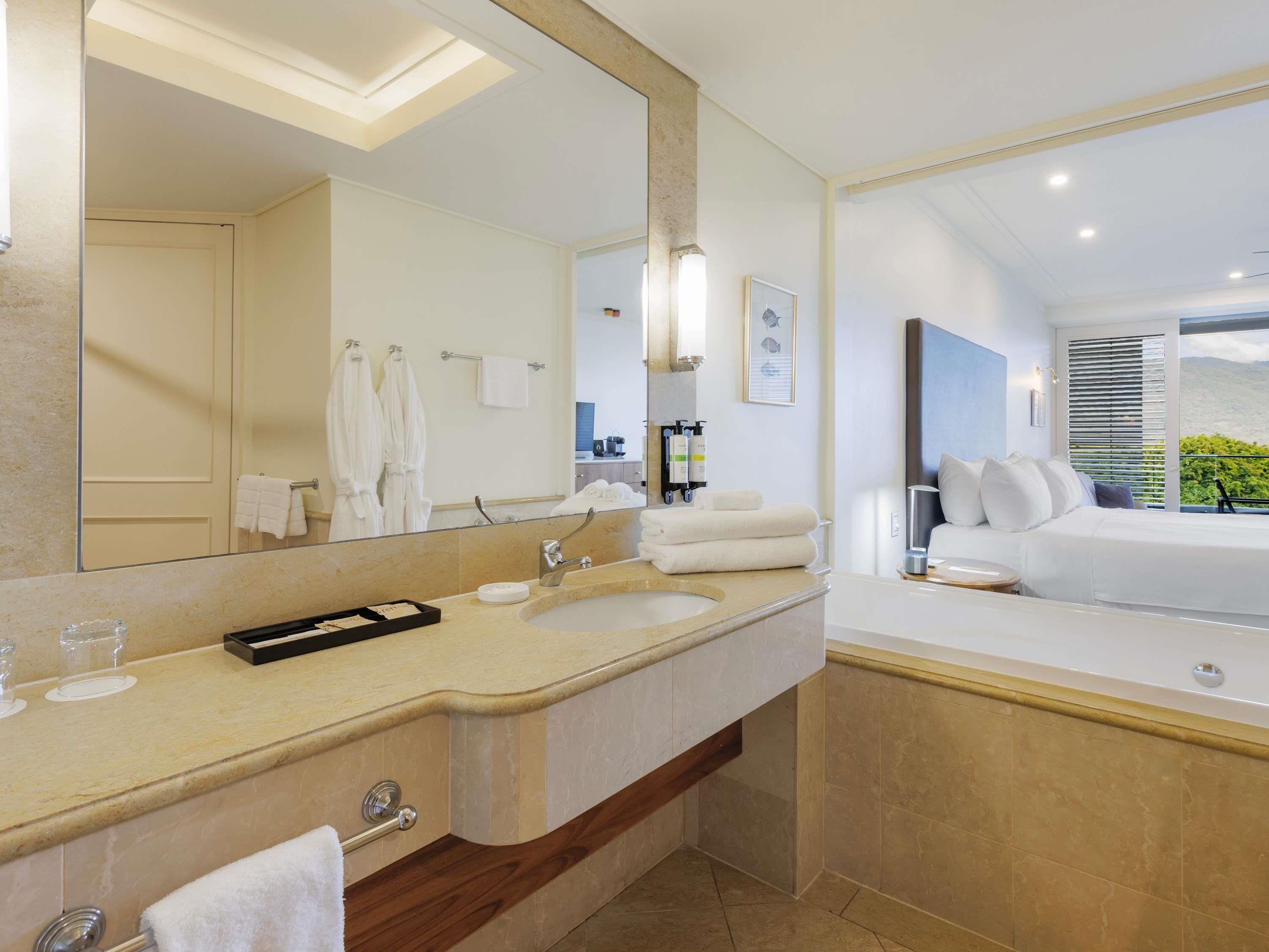 Double Deluxe Sea View