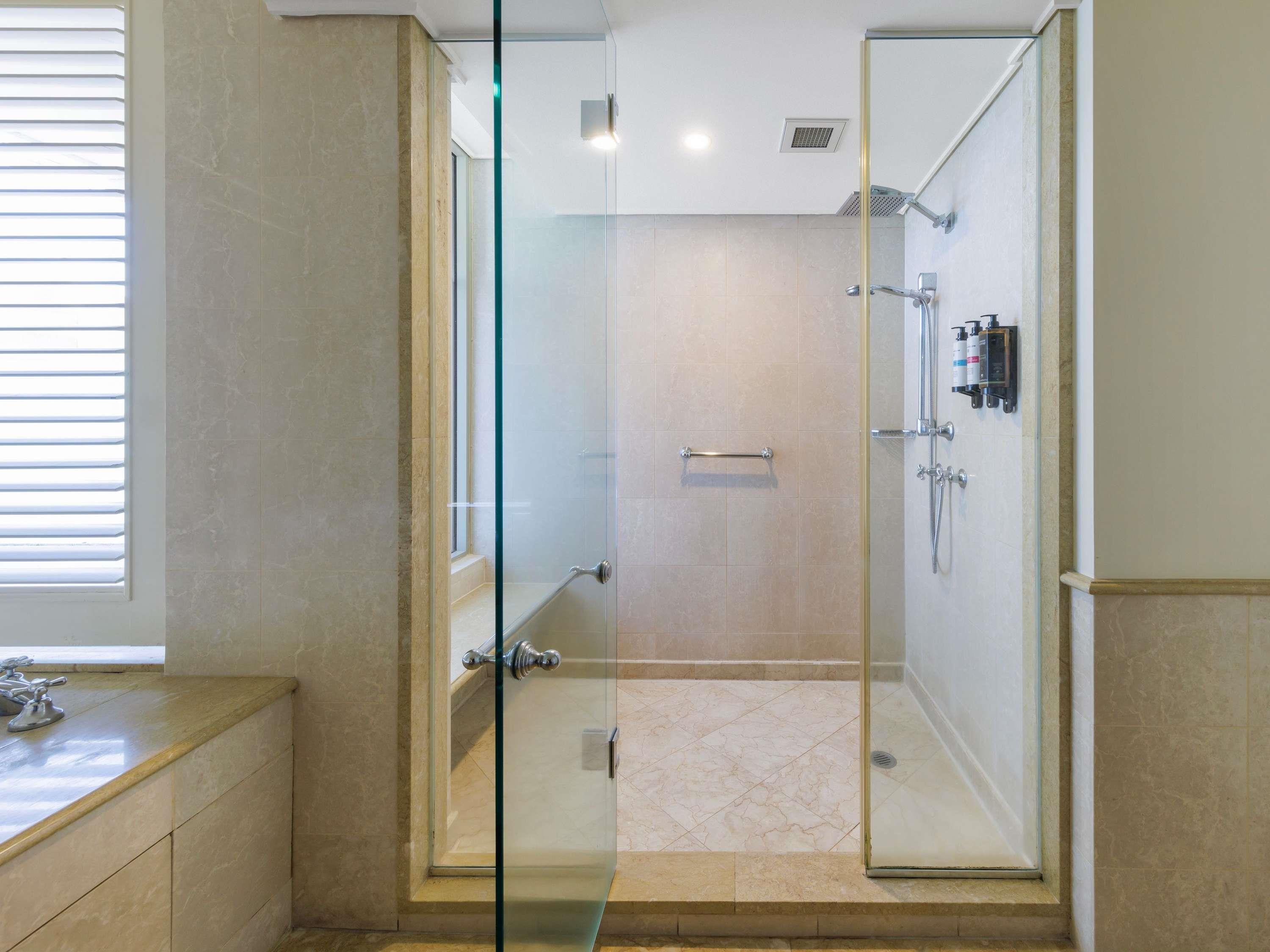 Junior Suite Accessible