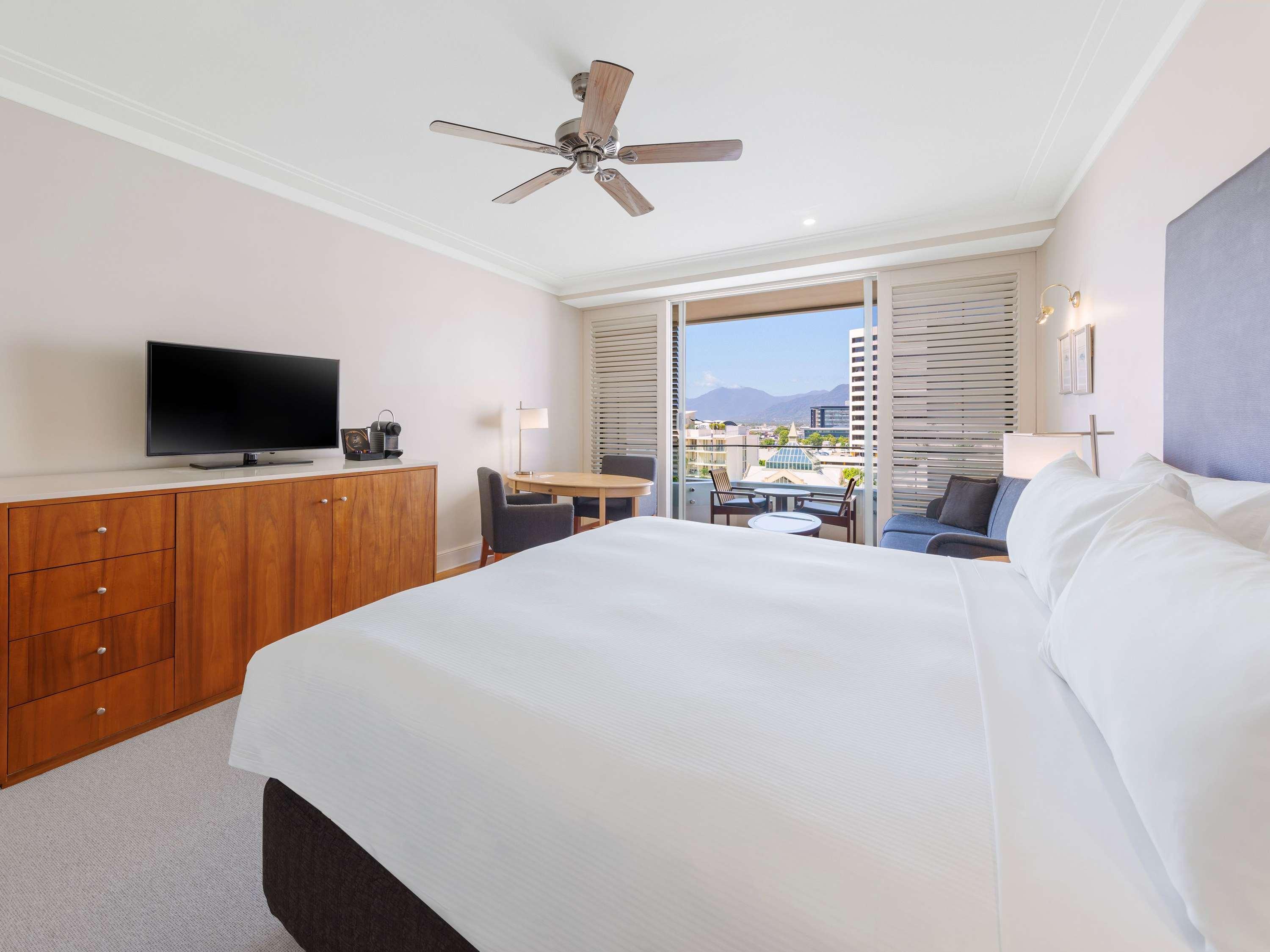 Double Deluxe Pool View