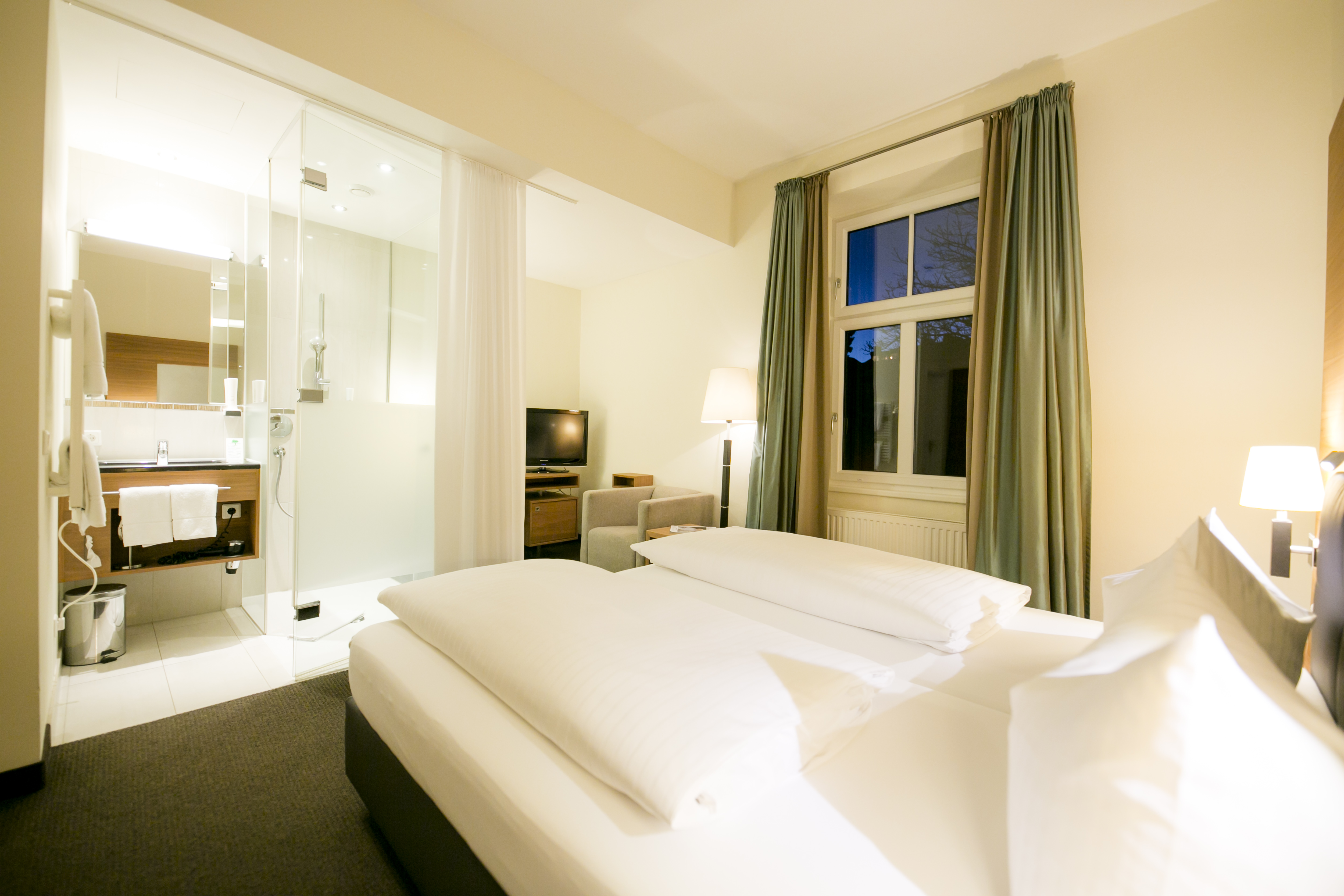 Double Single Business