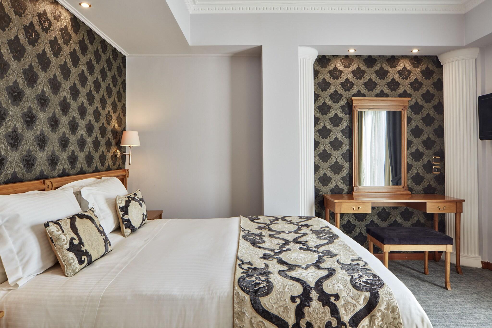 Suite Deluxe Queen Bed