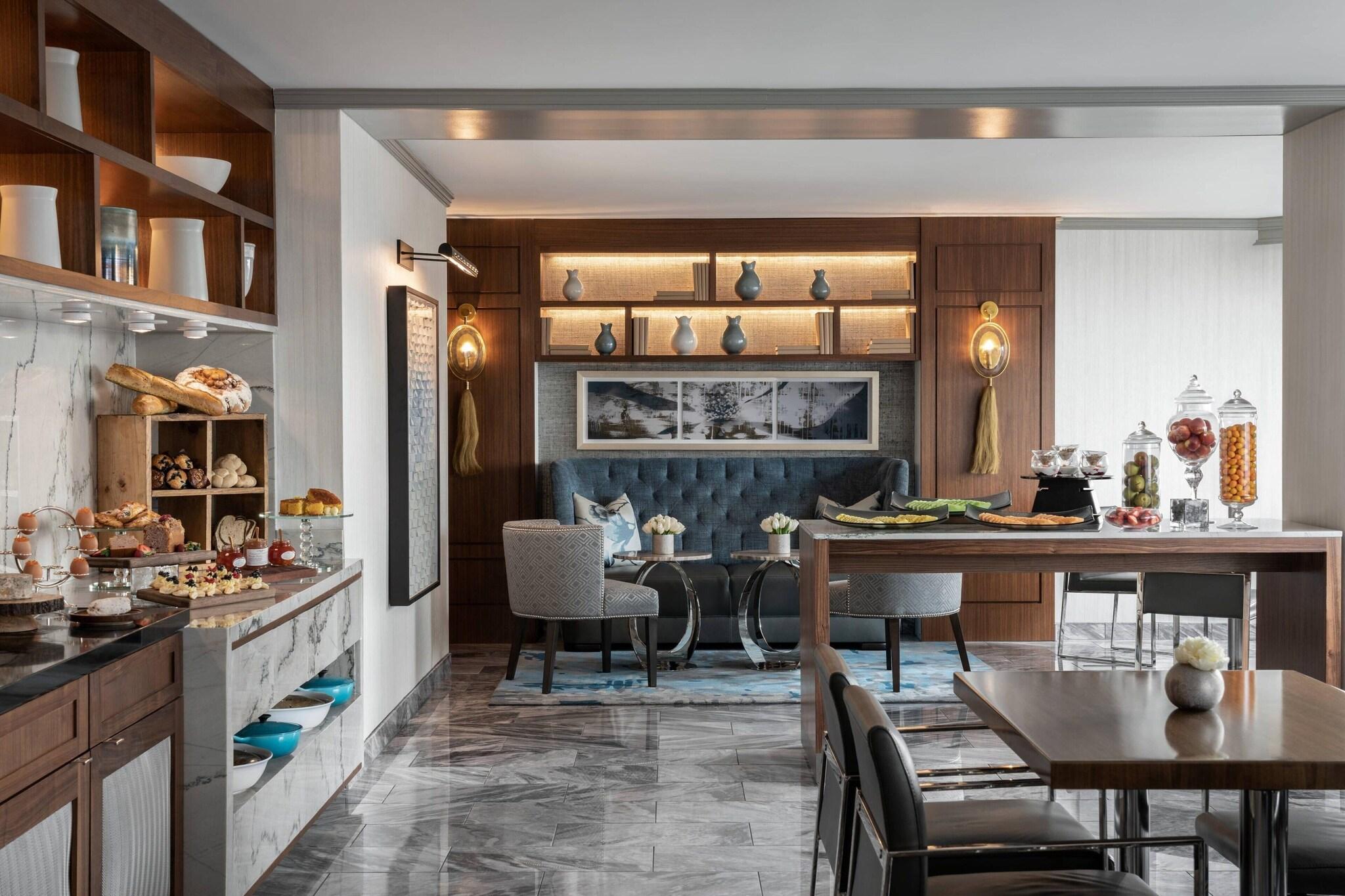 Double Club King Bed