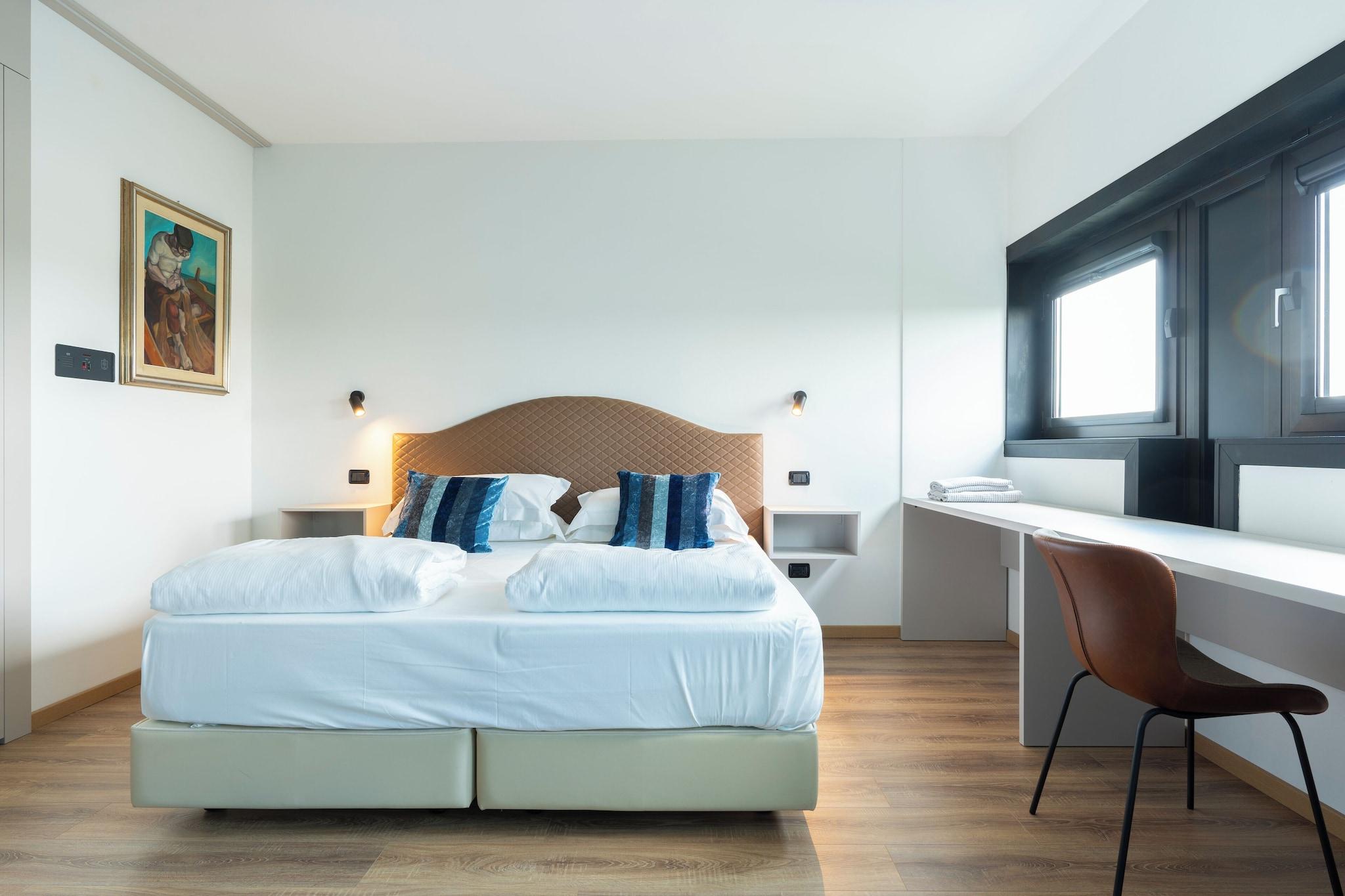 Double Superior King Bed