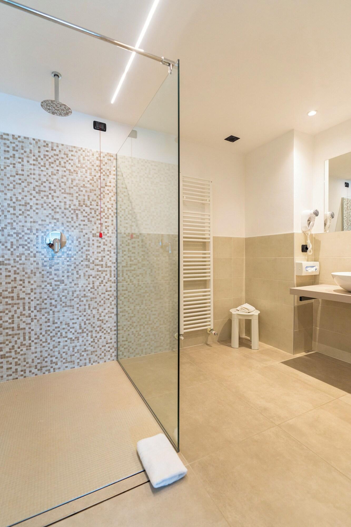 Suite Queen Size Bed