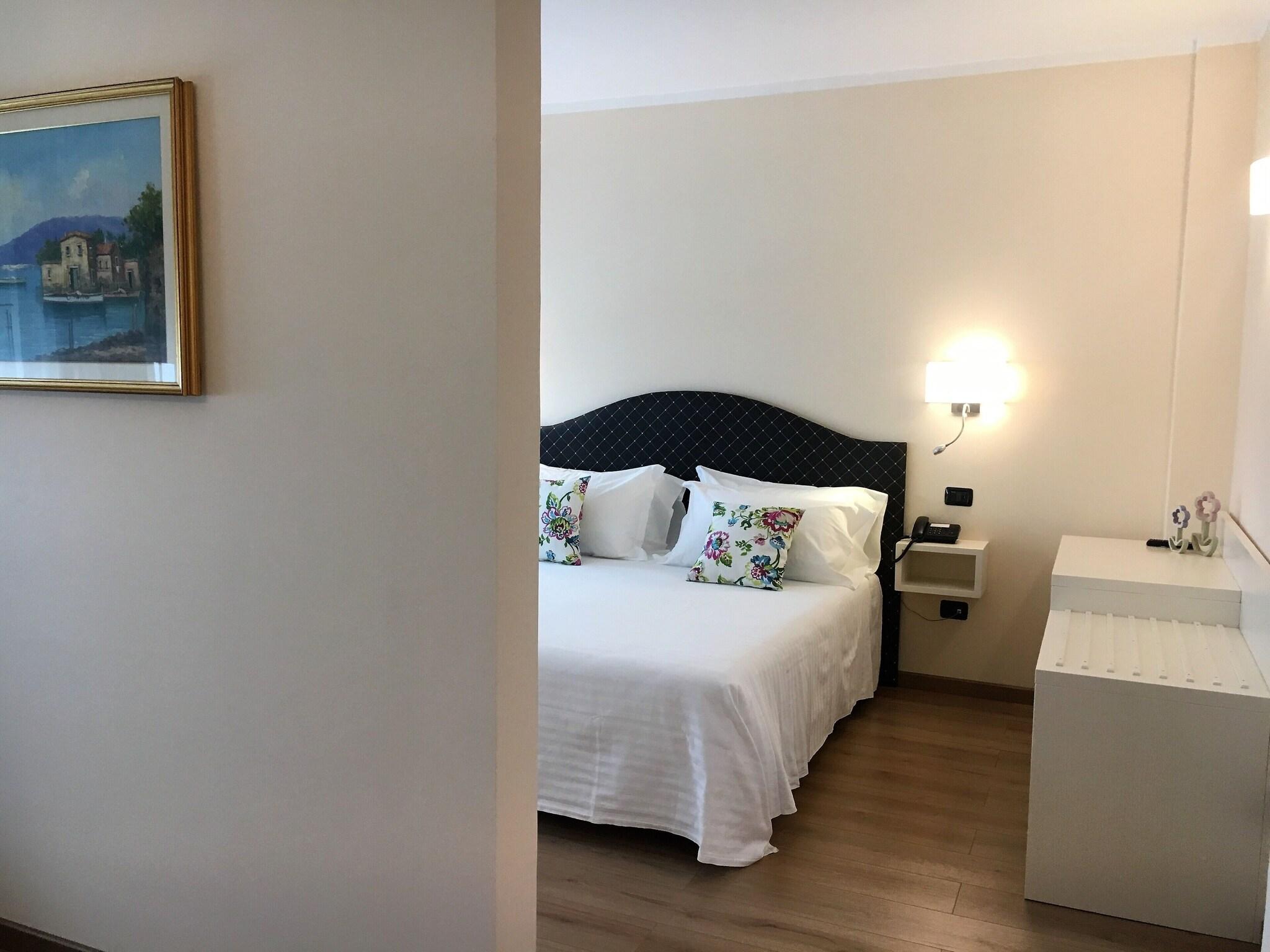 Suite Queen Size Bed